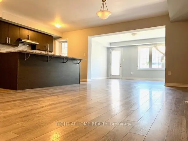 Photo 6 of 43 Minlow Way, Aurora, Rural Aurora — HOMEH