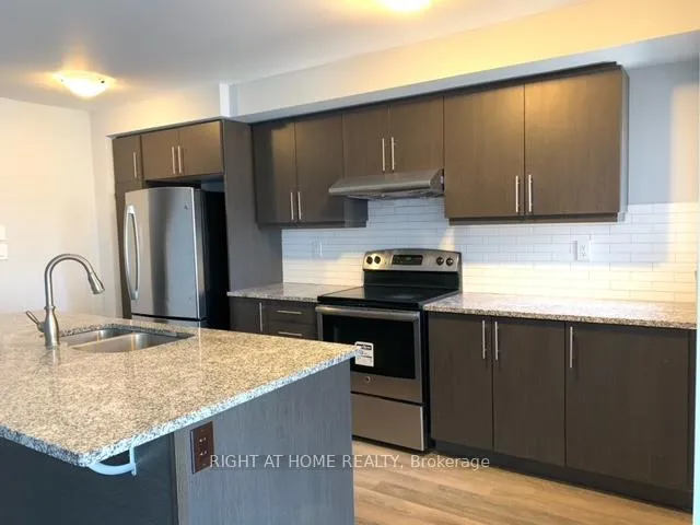 Photo 20 of 43 Minlow Way, Aurora, Rural Aurora — HOMEH