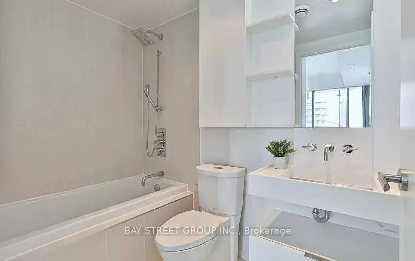 Photo 3 of Unit 302, 5 St Joseph Street, Toronto, Bay Street Corridor — HOMEH
