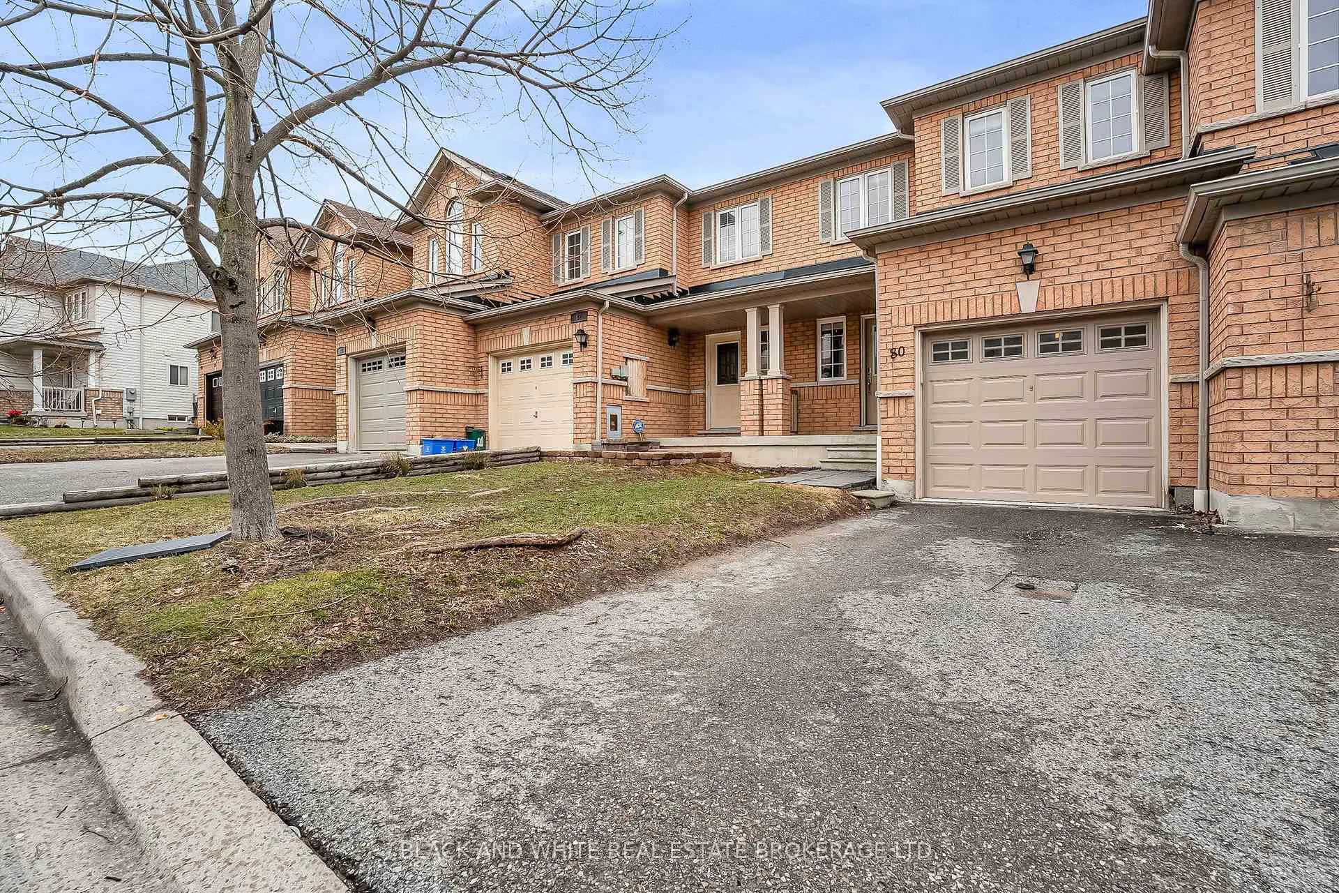 Photo 3 of 80 Barkdale Way, Whitby, Pringle Creek — HOMEH