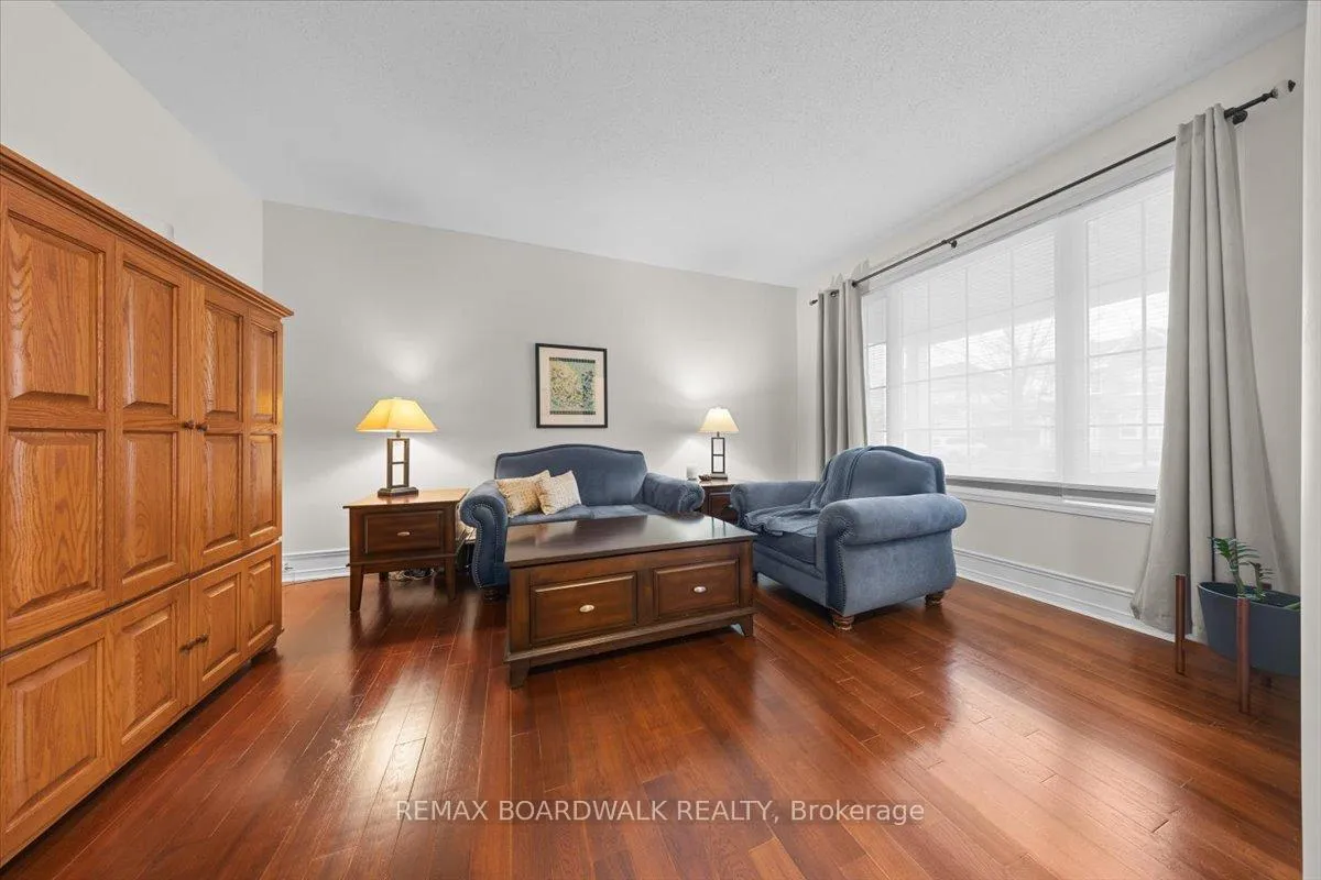 Photo 4 of 131 Chancery Crescent, Ottawa, Avalon East — HOMEH