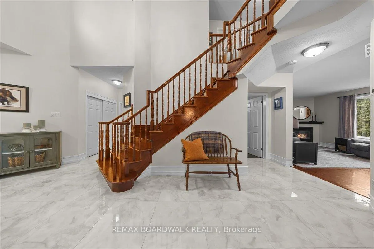 Photo 11 of 131 Chancery Crescent, Ottawa, Avalon East — HOMEH