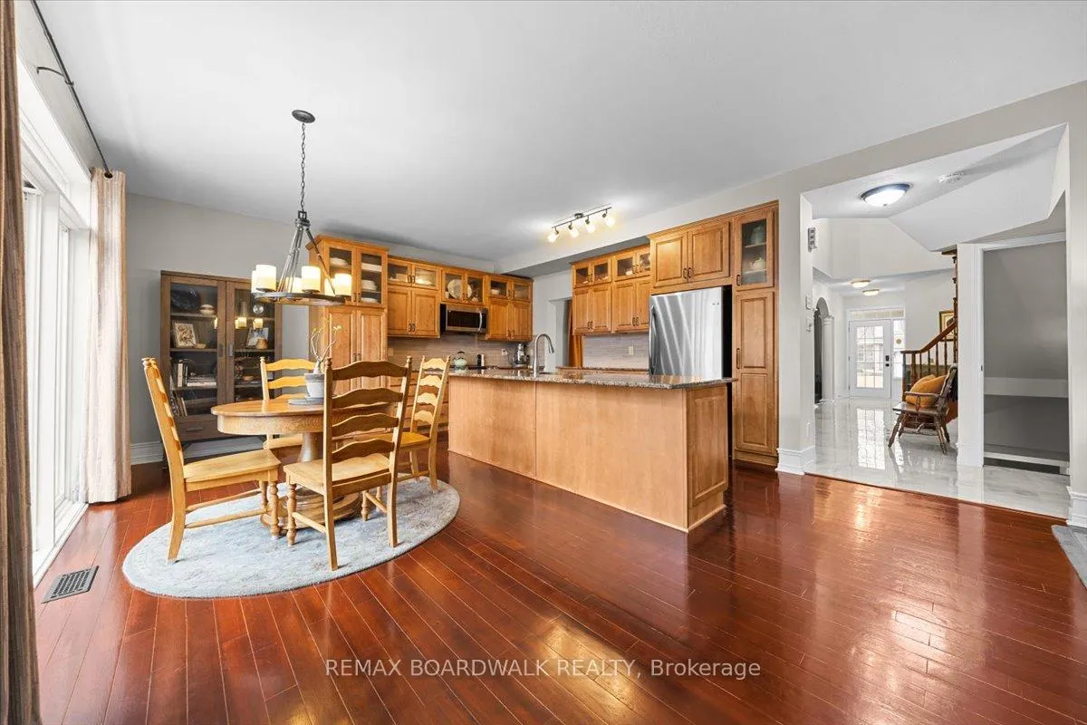 Photo 16 of 131 Chancery Crescent, Ottawa, Avalon East — HOMEH