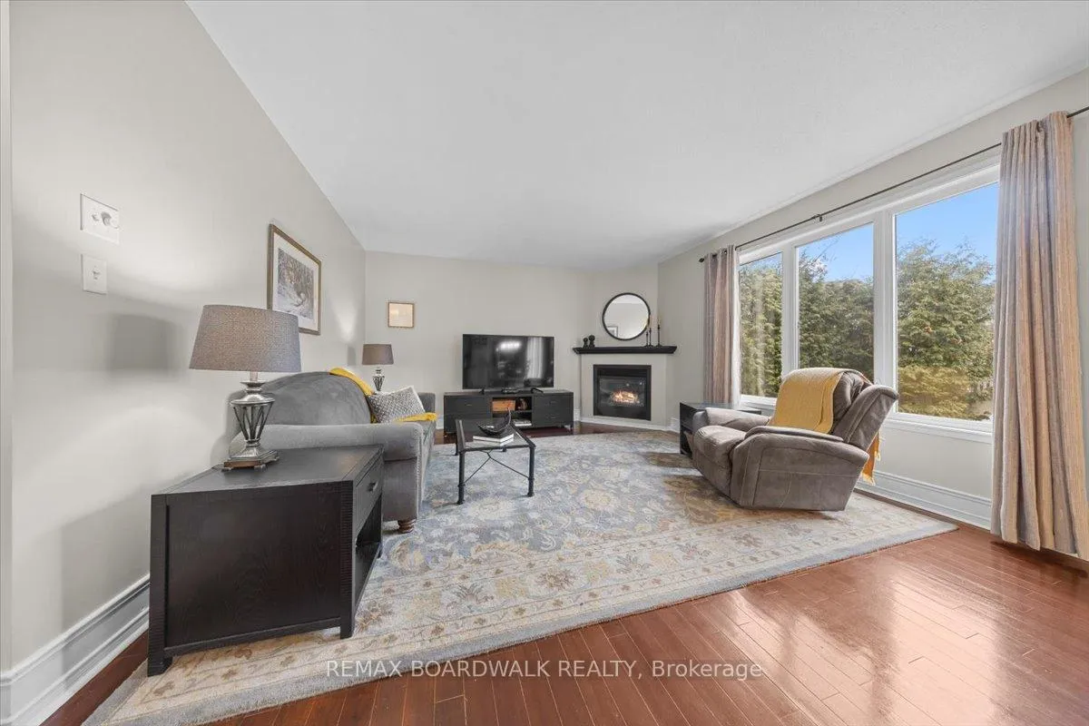 Photo 22 of 131 Chancery Crescent, Ottawa, Avalon East — HOMEH