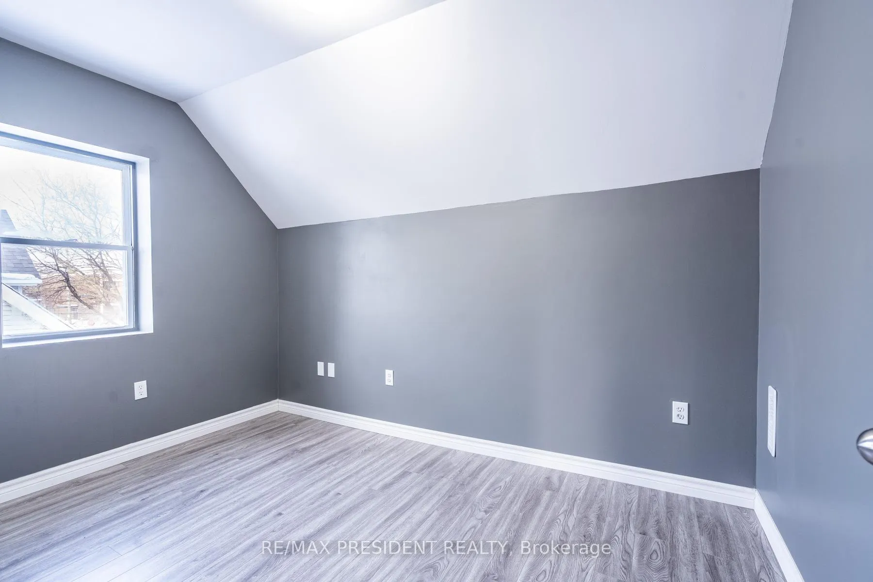 Photo 29 of 37 Catherine Street, St. Catharines, Downtown — HOMEH