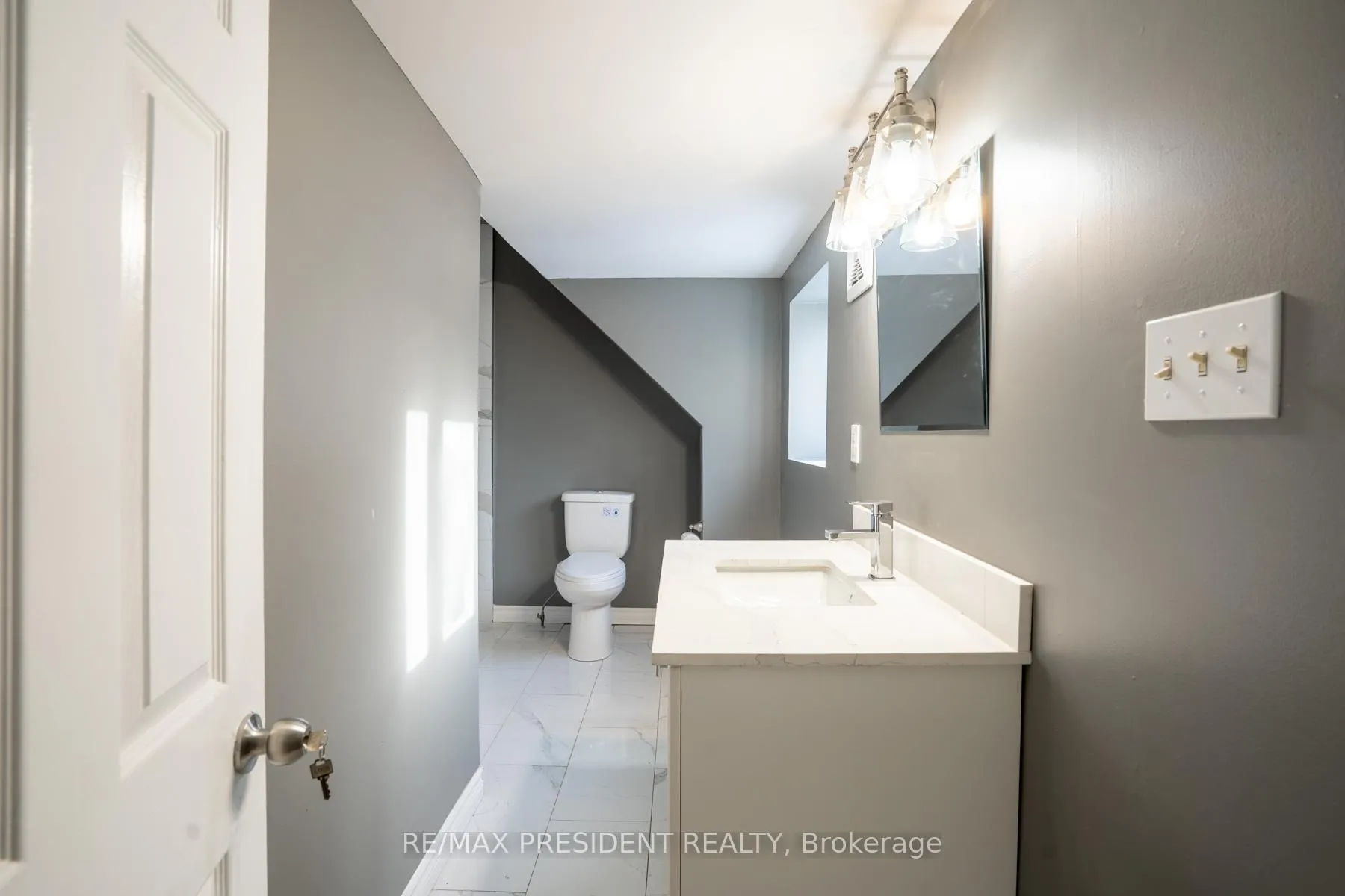 Photo 33 of 37 Catherine Street, St. Catharines, Downtown — HOMEH