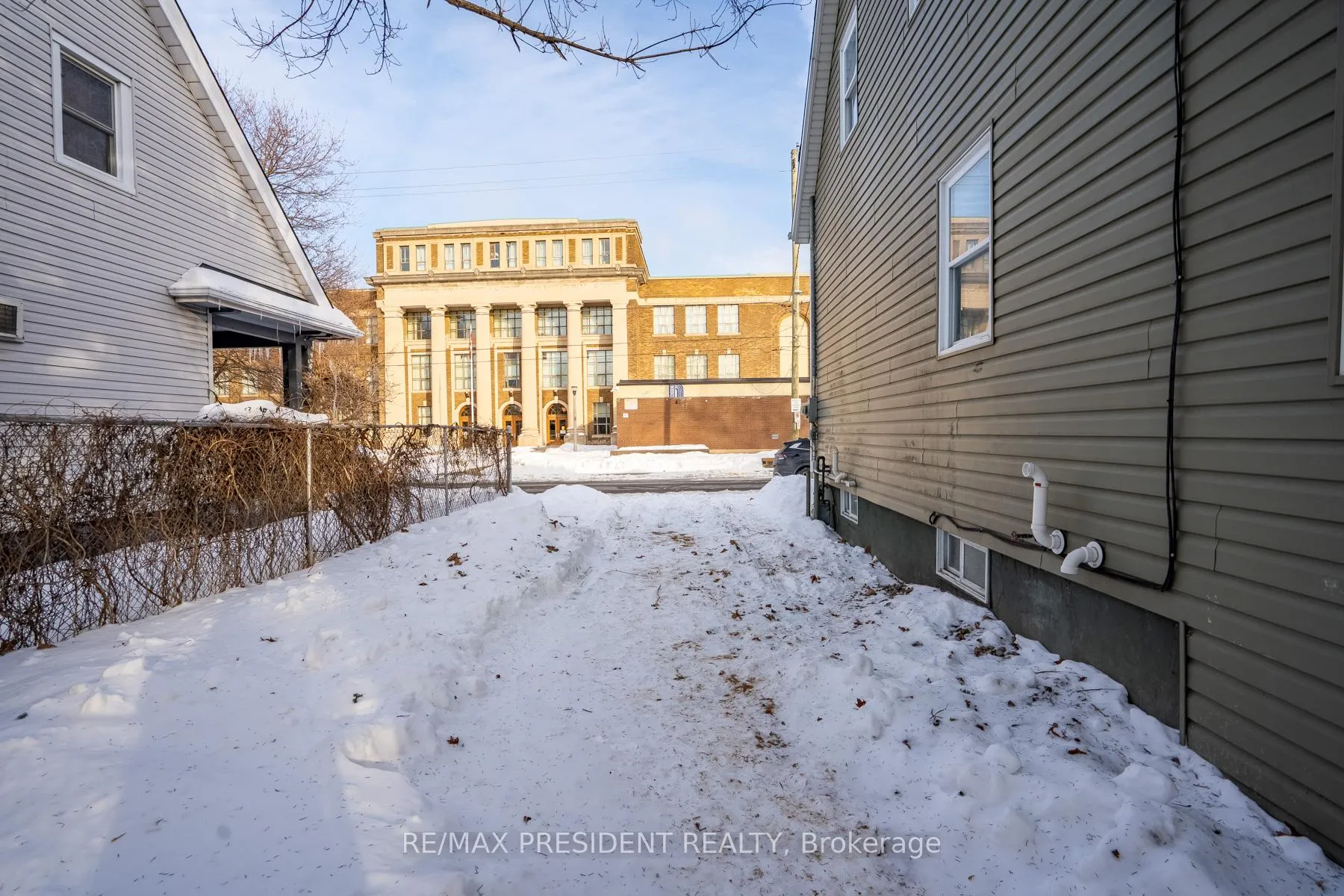 Photo 41 of 37 Catherine Street, St. Catharines, Downtown — HOMEH