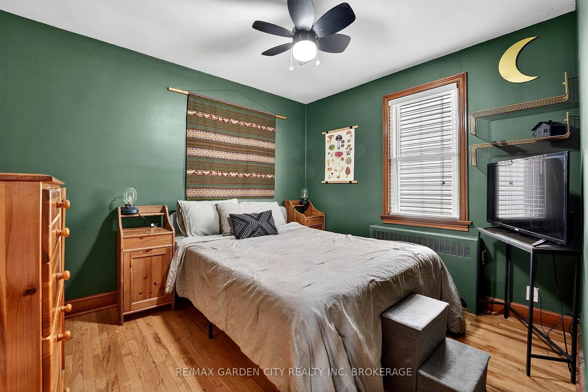 Photo 22 of 56 Margery Avenue, St. Catharines, Haig — HOMEH