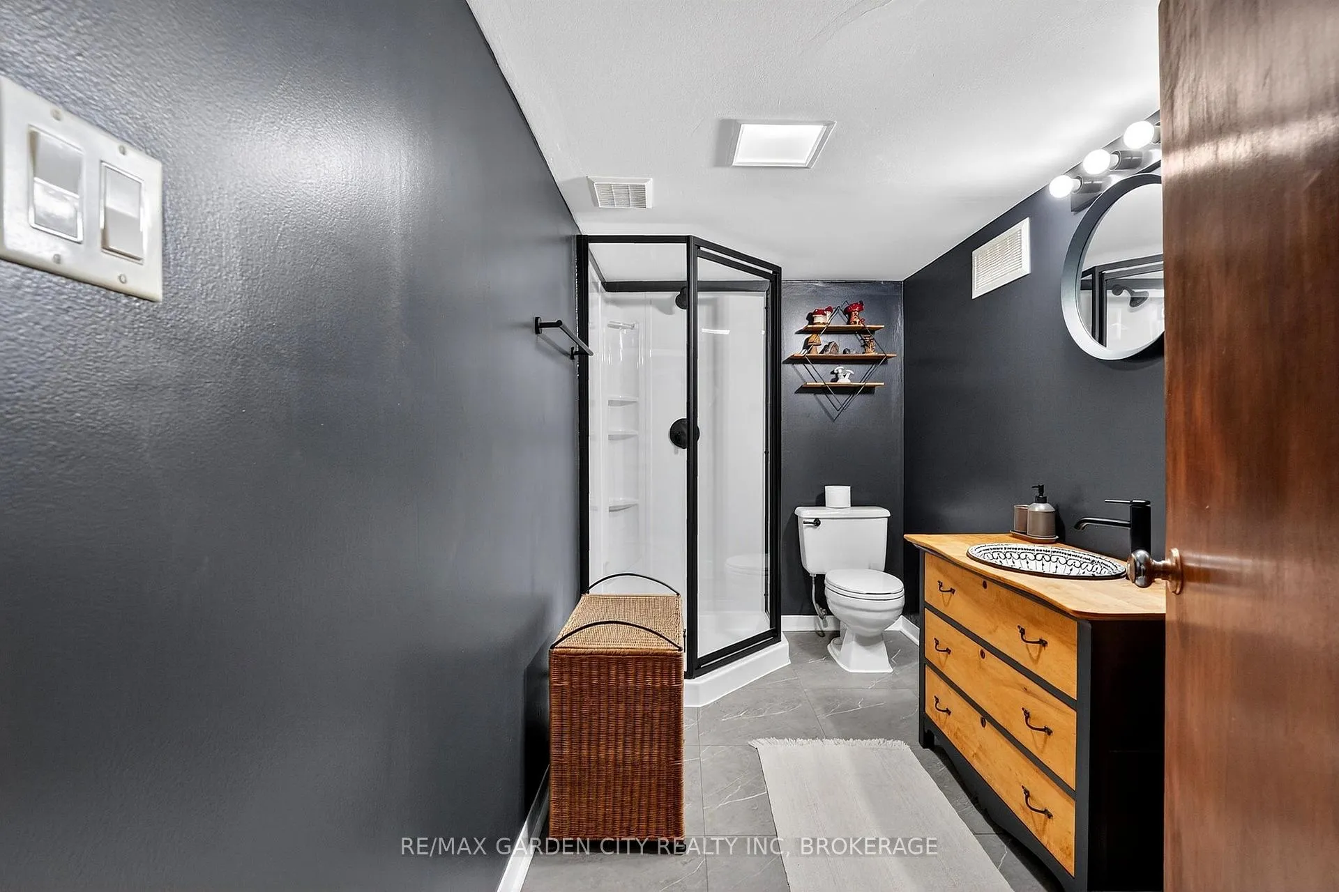 Photo 38 of 56 Margery Avenue, St. Catharines, Haig — HOMEH