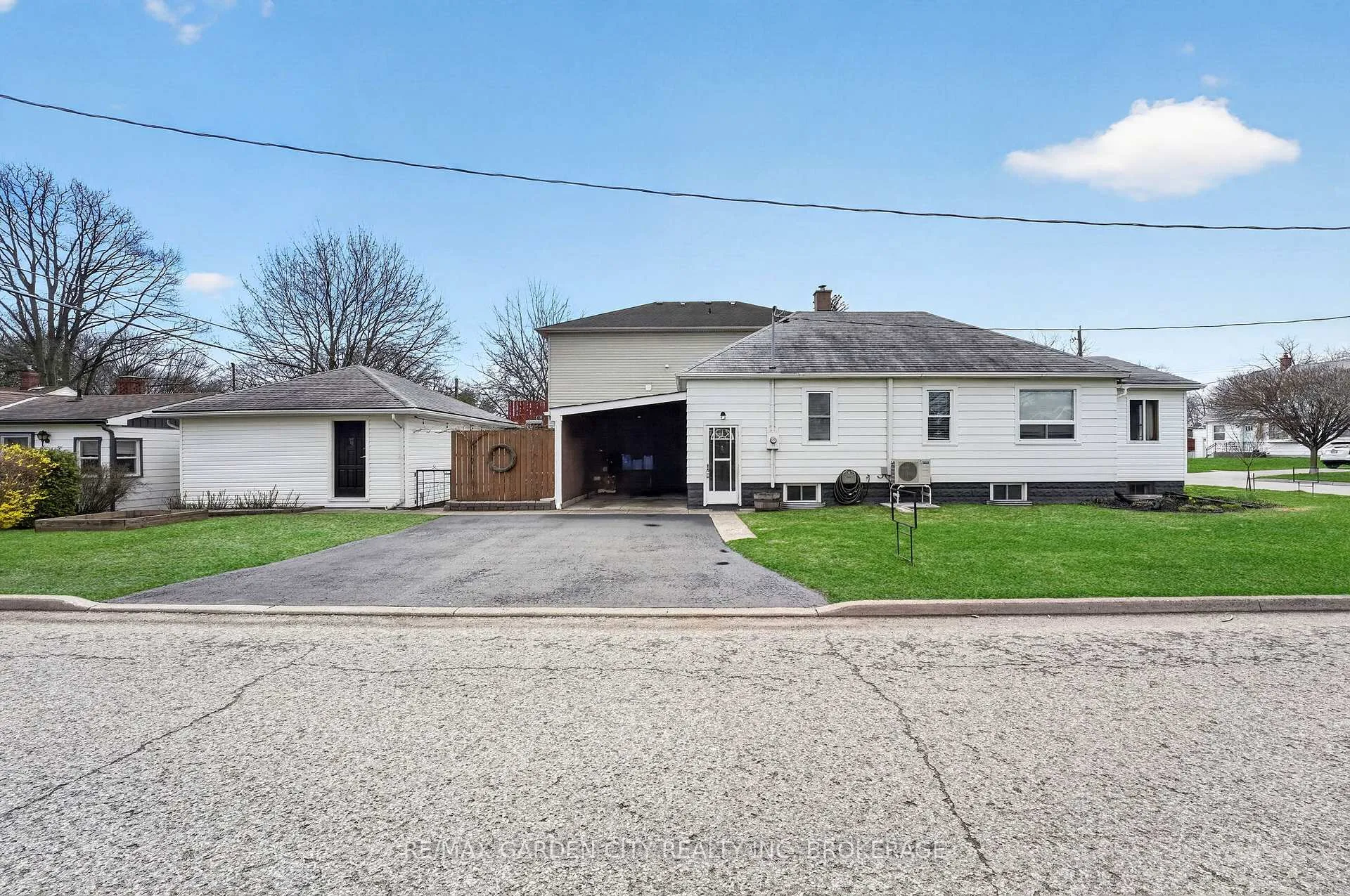 Photo 45 of 56 Margery Avenue, St. Catharines, Haig — HOMEH