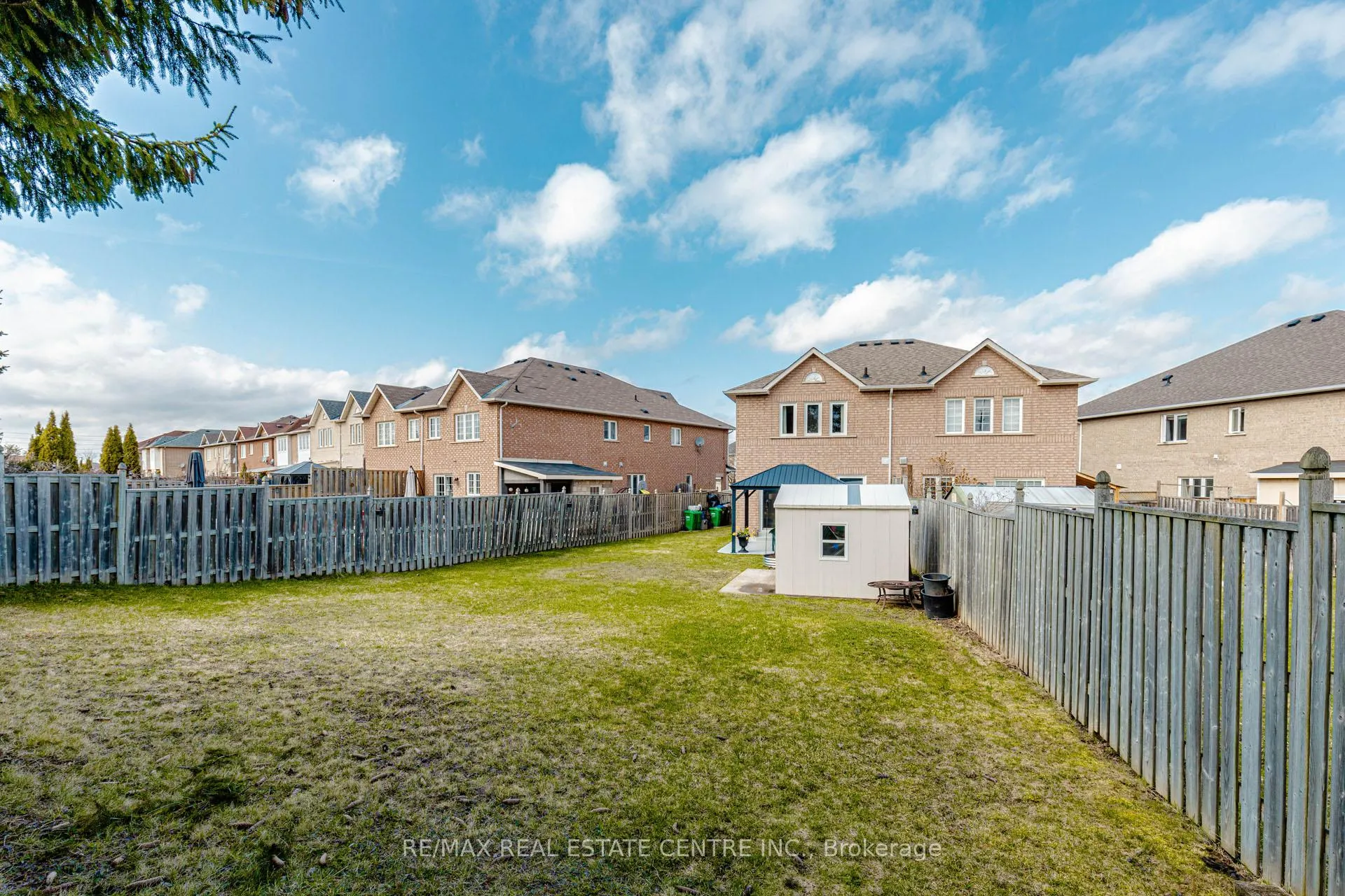 Photo 25 of 60 Native Landing, Brampton, Fletcher's Creek Village — HOMEH