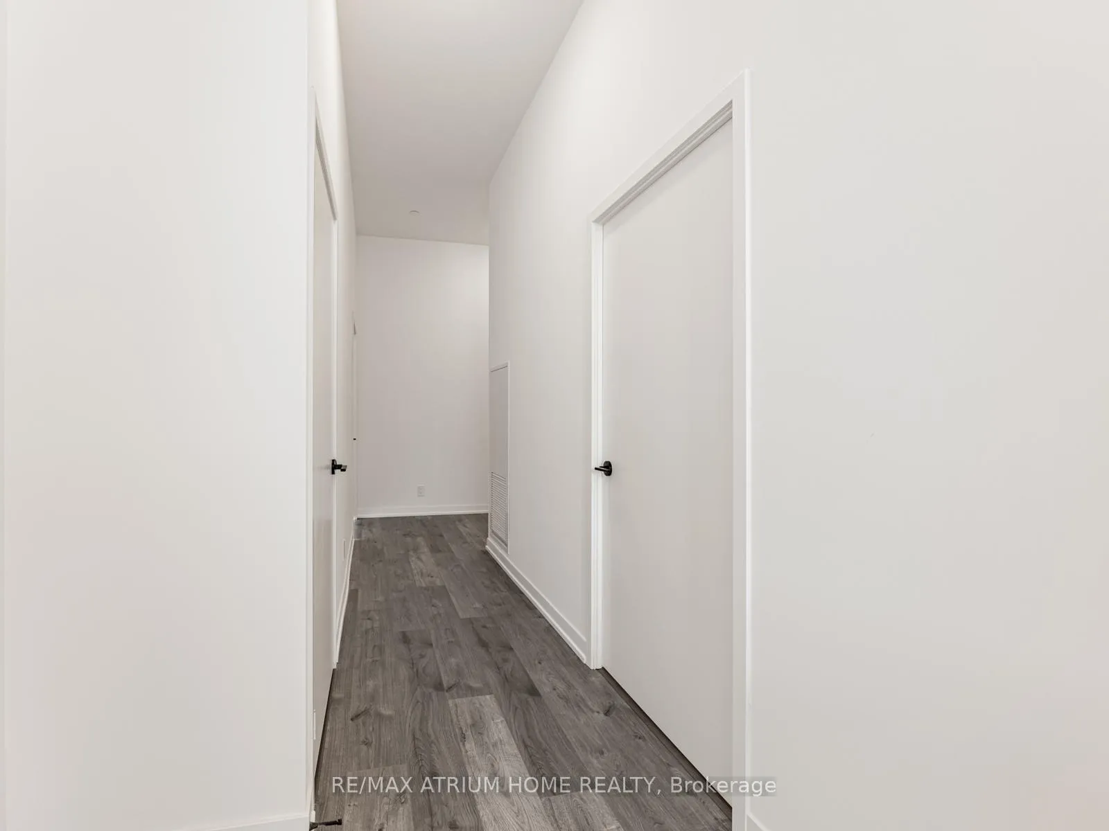 Photo 4 of Unit 706, 285 Dufferin Street, Toronto, South Parkdale — HOMEH