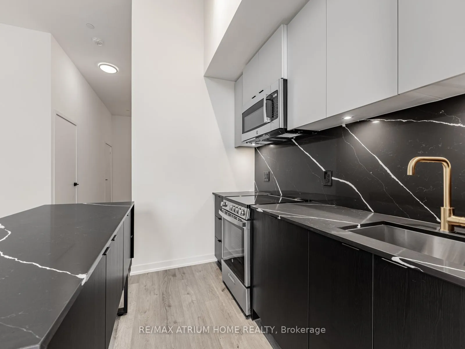 Photo 5 of Unit 706, 285 Dufferin Street, Toronto, South Parkdale — HOMEH