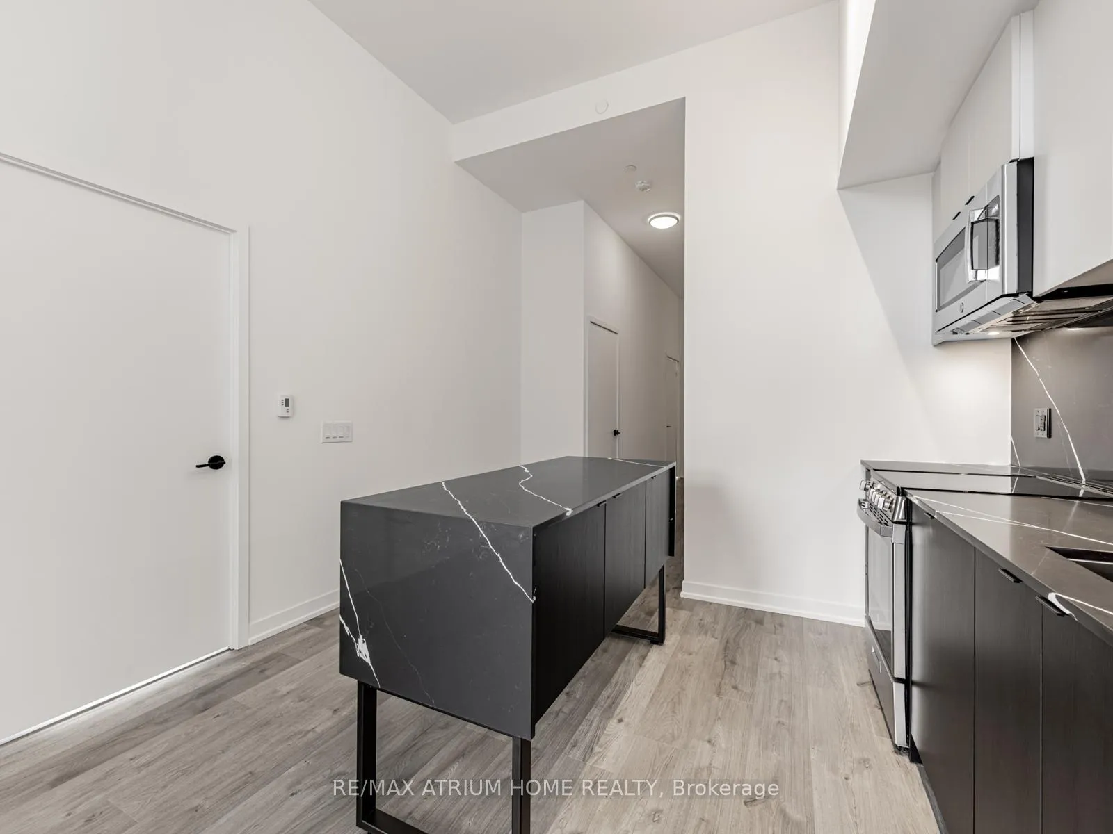 Photo 6 of Unit 706, 285 Dufferin Street, Toronto, South Parkdale — HOMEH