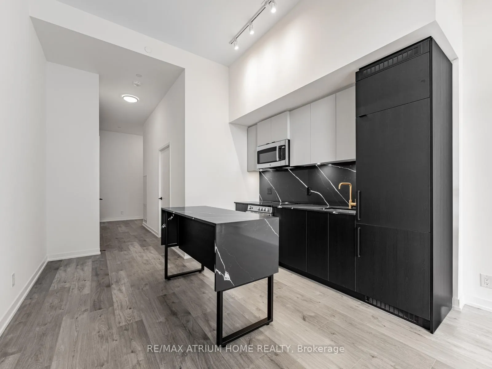 Photo 7 of Unit 706, 285 Dufferin Street, Toronto, South Parkdale — HOMEH