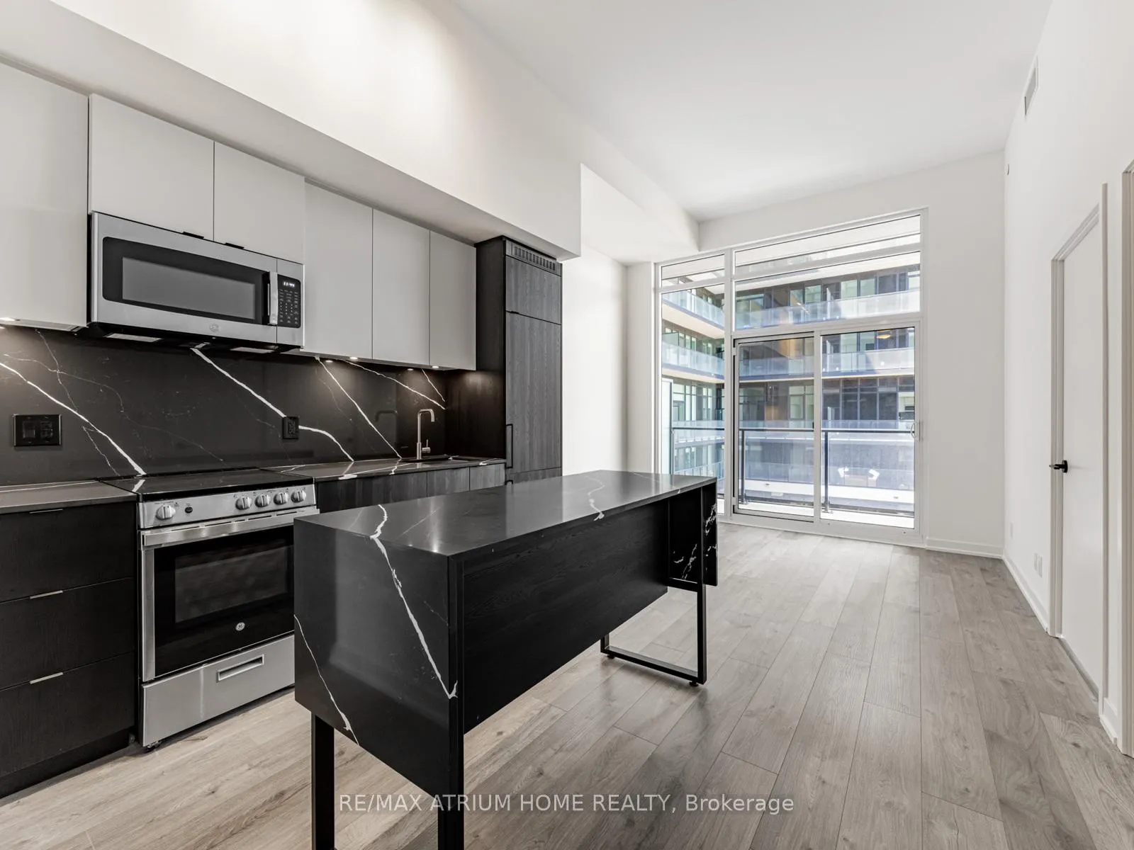 Photo 9 of Unit 706, 285 Dufferin Street, Toronto, South Parkdale — HOMEH