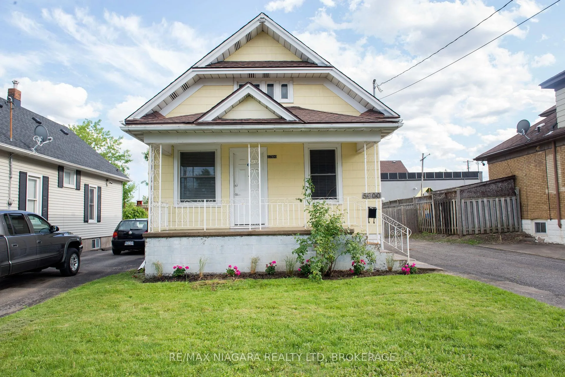 Photo 1 of 5700 Spring Street, Niagara Falls, Hospital — HOMEH