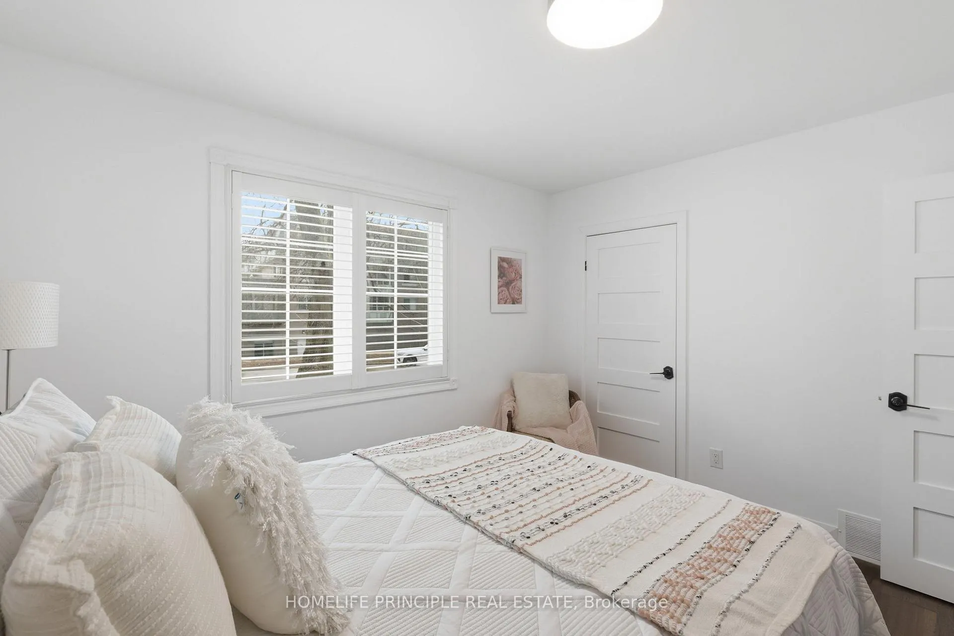 Photo 22 of 101 Renault Crescent, Etobicoke, Humber Heights — HOMEH