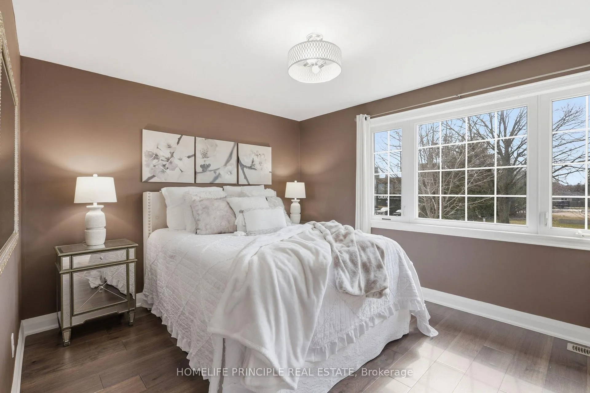 Photo 26 of 101 Renault Crescent, Etobicoke, Humber Heights — HOMEH
