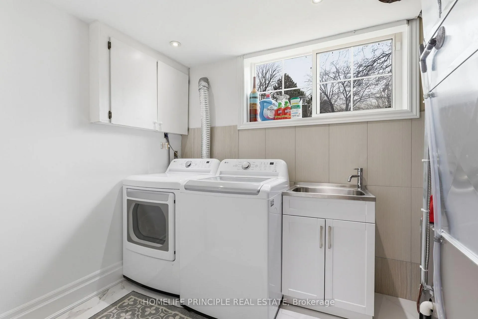 Photo 31 of 101 Renault Crescent, Etobicoke, Humber Heights — HOMEH