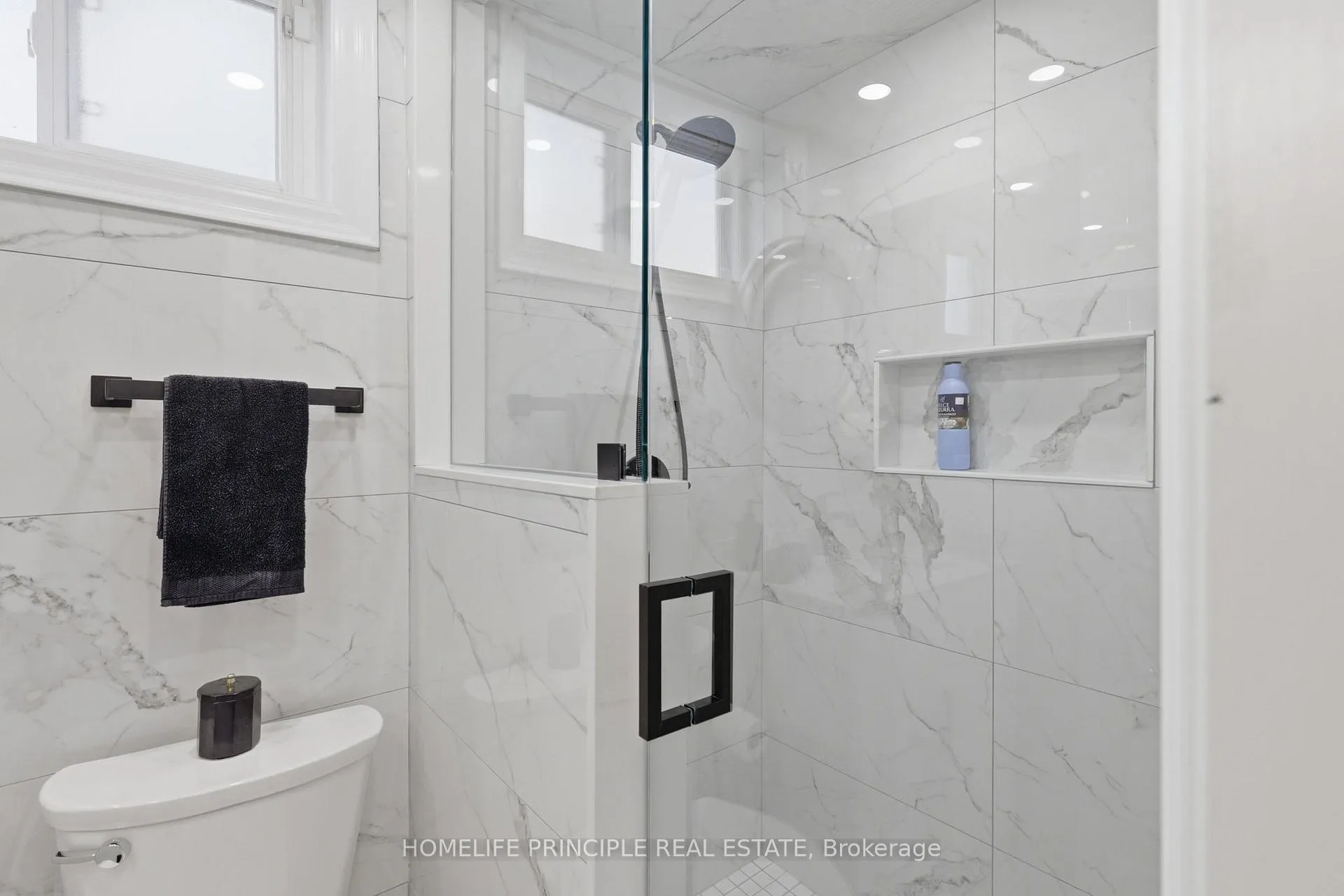 Photo 33 of 101 Renault Crescent, Etobicoke, Humber Heights — HOMEH