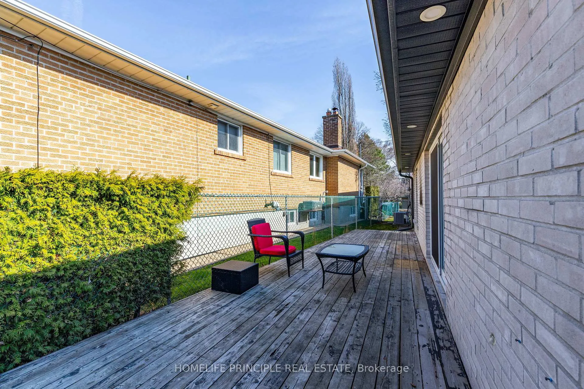 Photo 35 of 101 Renault Crescent, Etobicoke, Humber Heights — HOMEH