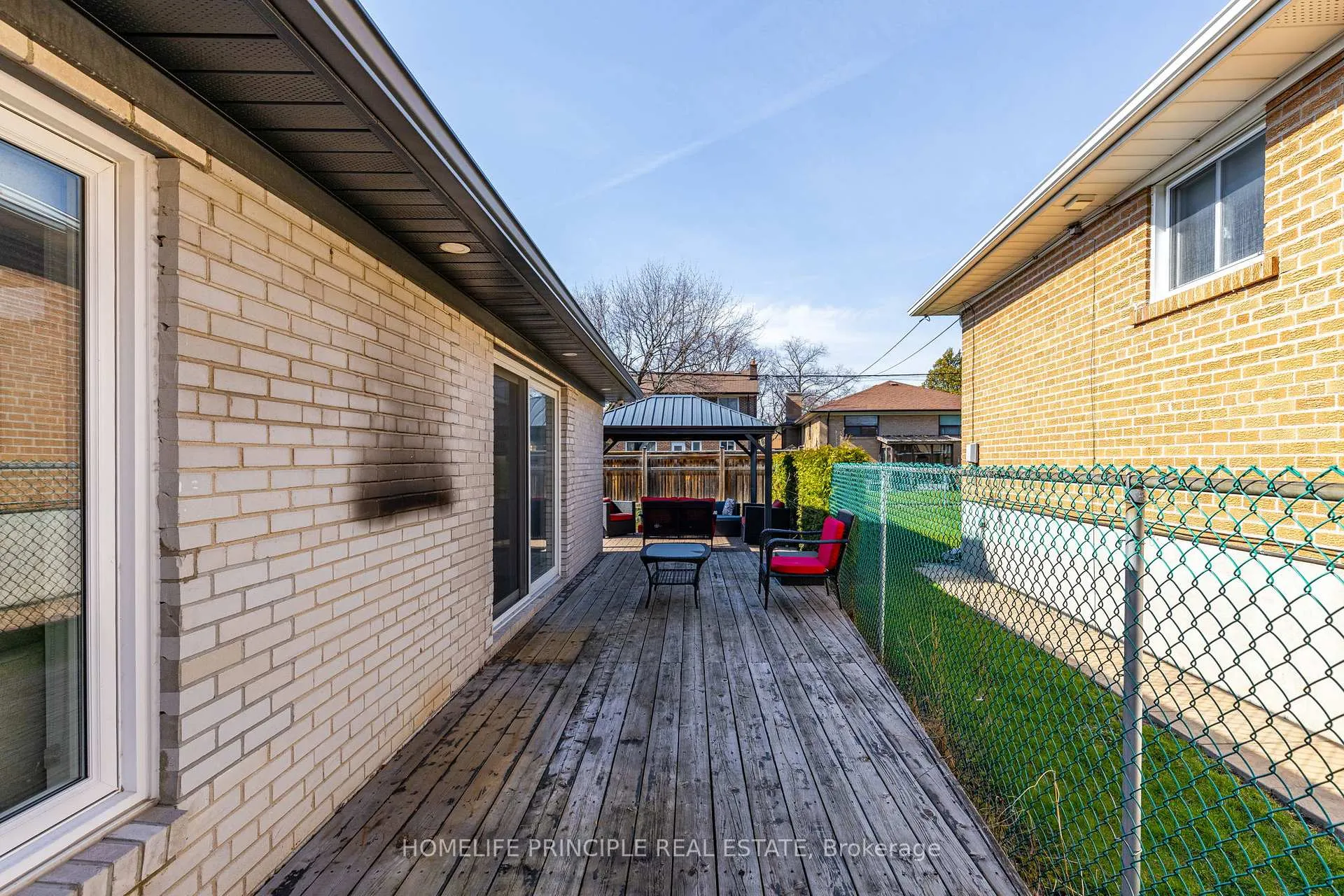 Photo 36 of 101 Renault Crescent, Etobicoke, Humber Heights — HOMEH