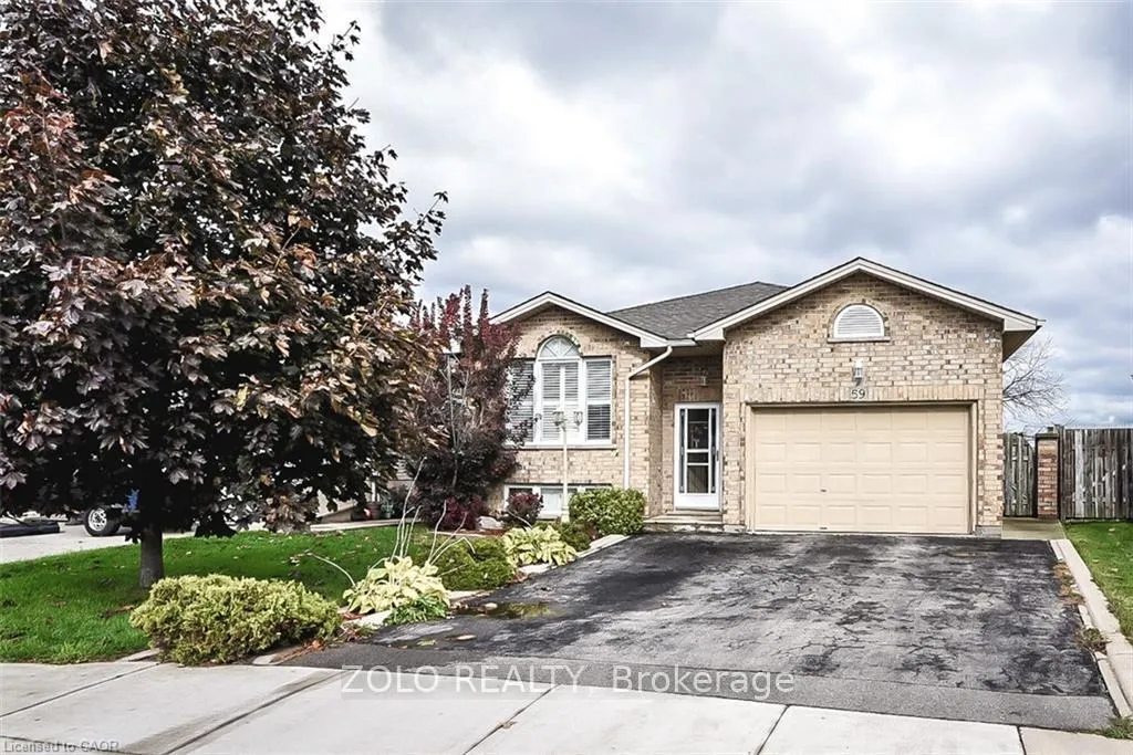 Front of Unit Basement, 59 Colin Crescent