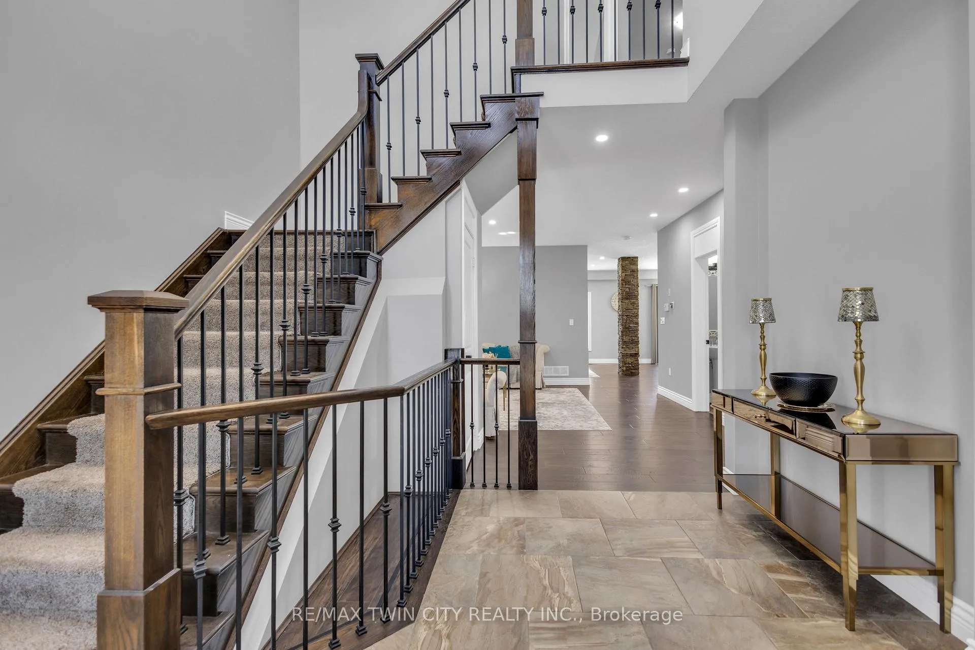 Photo 6 of 515 St Moritz Avenue, Waterloo, Clair Hills — HOMEH