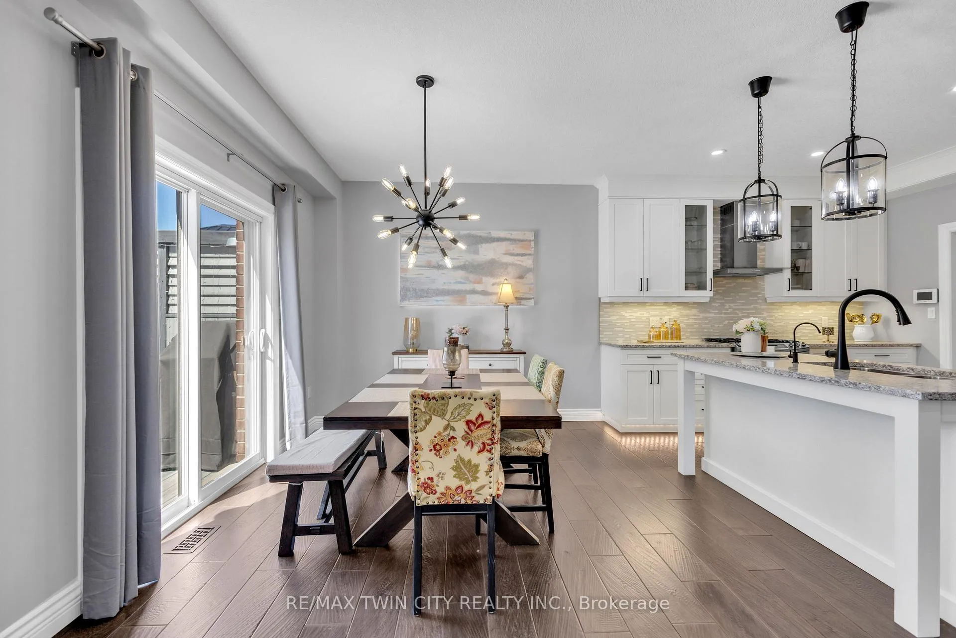 Photo 14 of 515 St Moritz Avenue, Waterloo, Clair Hills — HOMEH