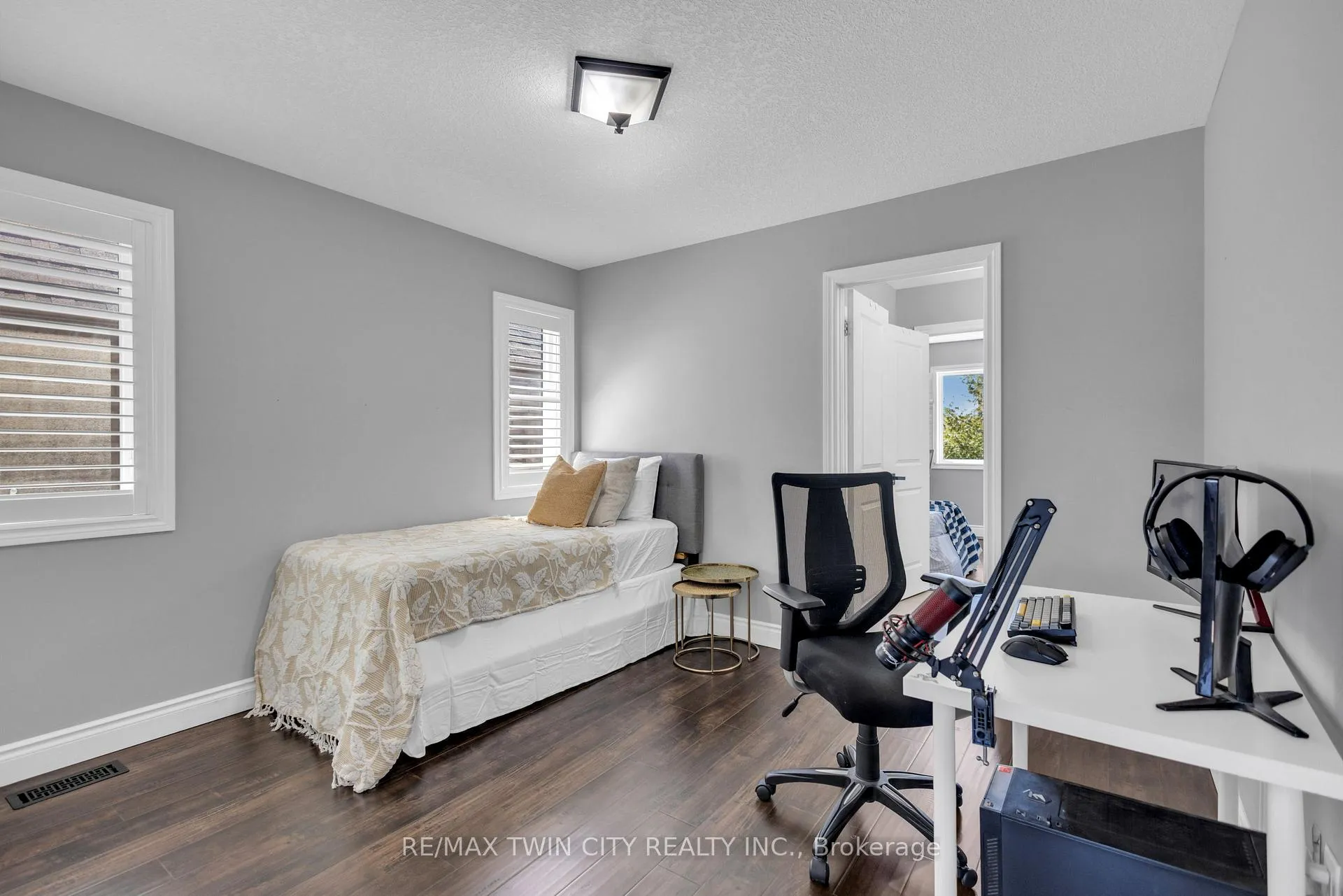 Photo 26 of 515 St Moritz Avenue, Waterloo, Clair Hills — HOMEH