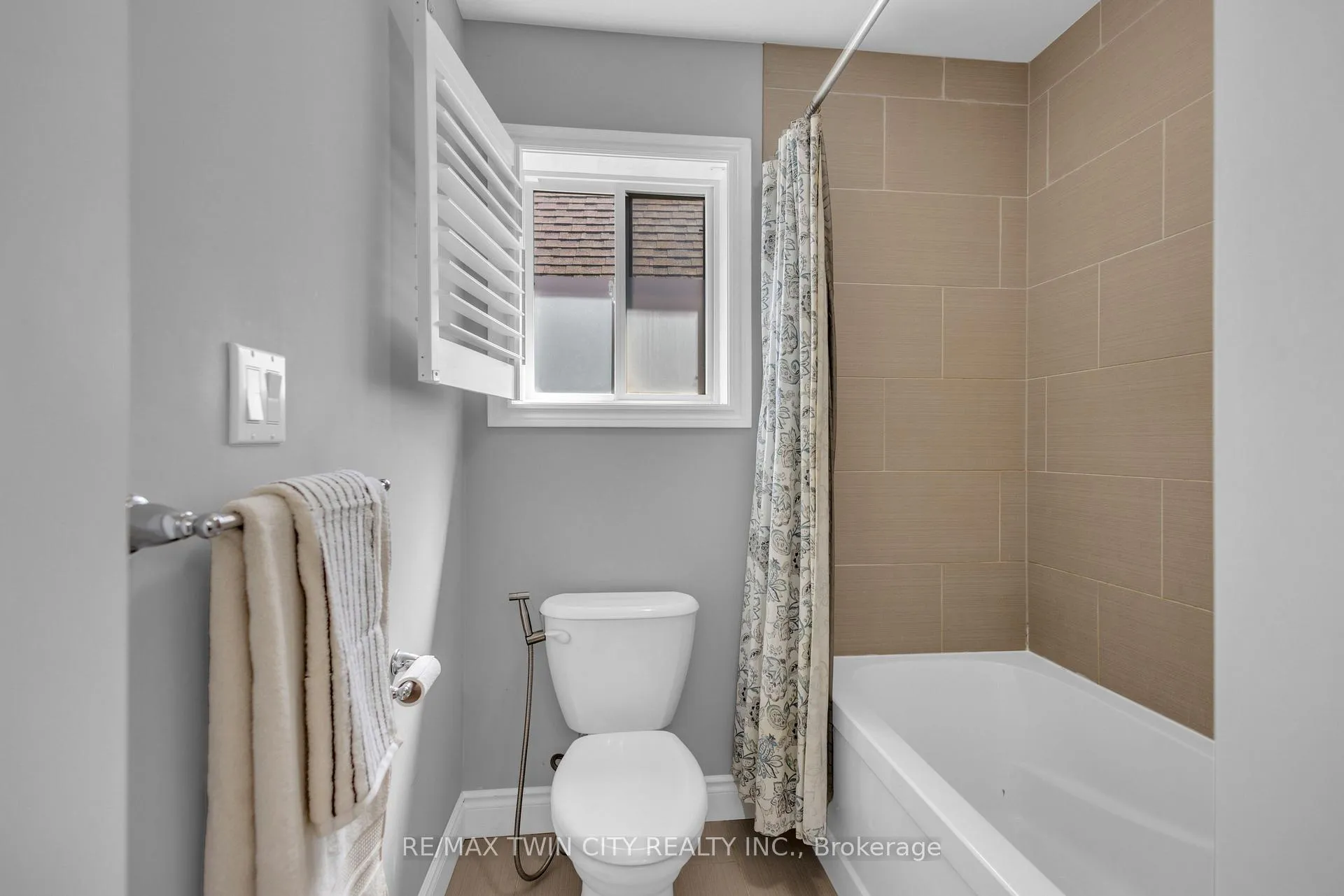 Photo 29 of 515 St Moritz Avenue, Waterloo, Clair Hills — HOMEH