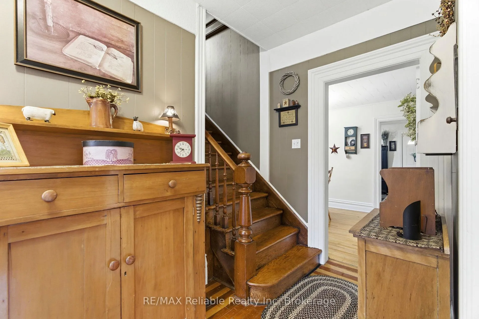 Photo 6 of 43 Jarvis Street N, Huron East, Seaforth — HOMEH