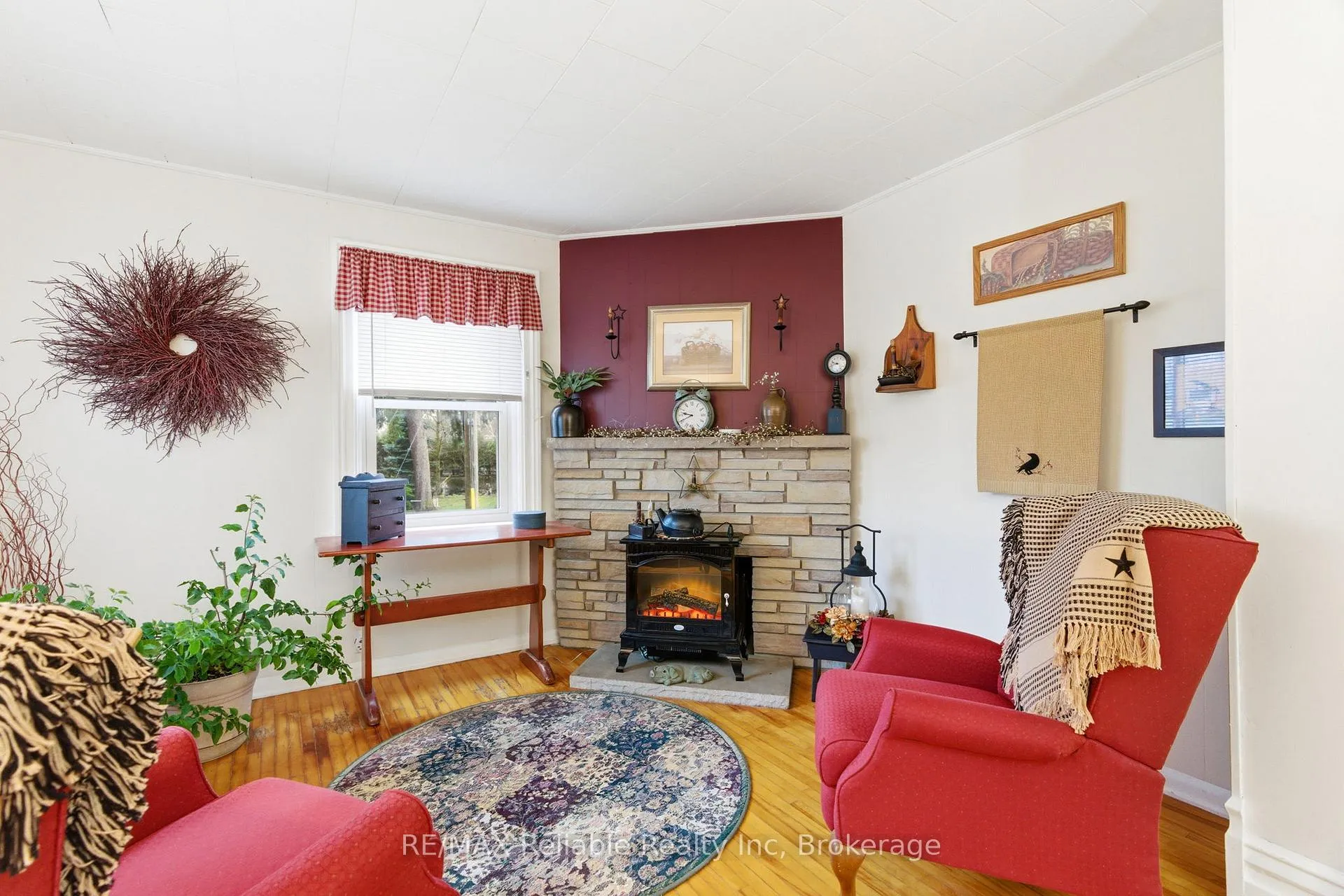 Photo 15 of 43 Jarvis Street N, Huron East, Seaforth — HOMEH
