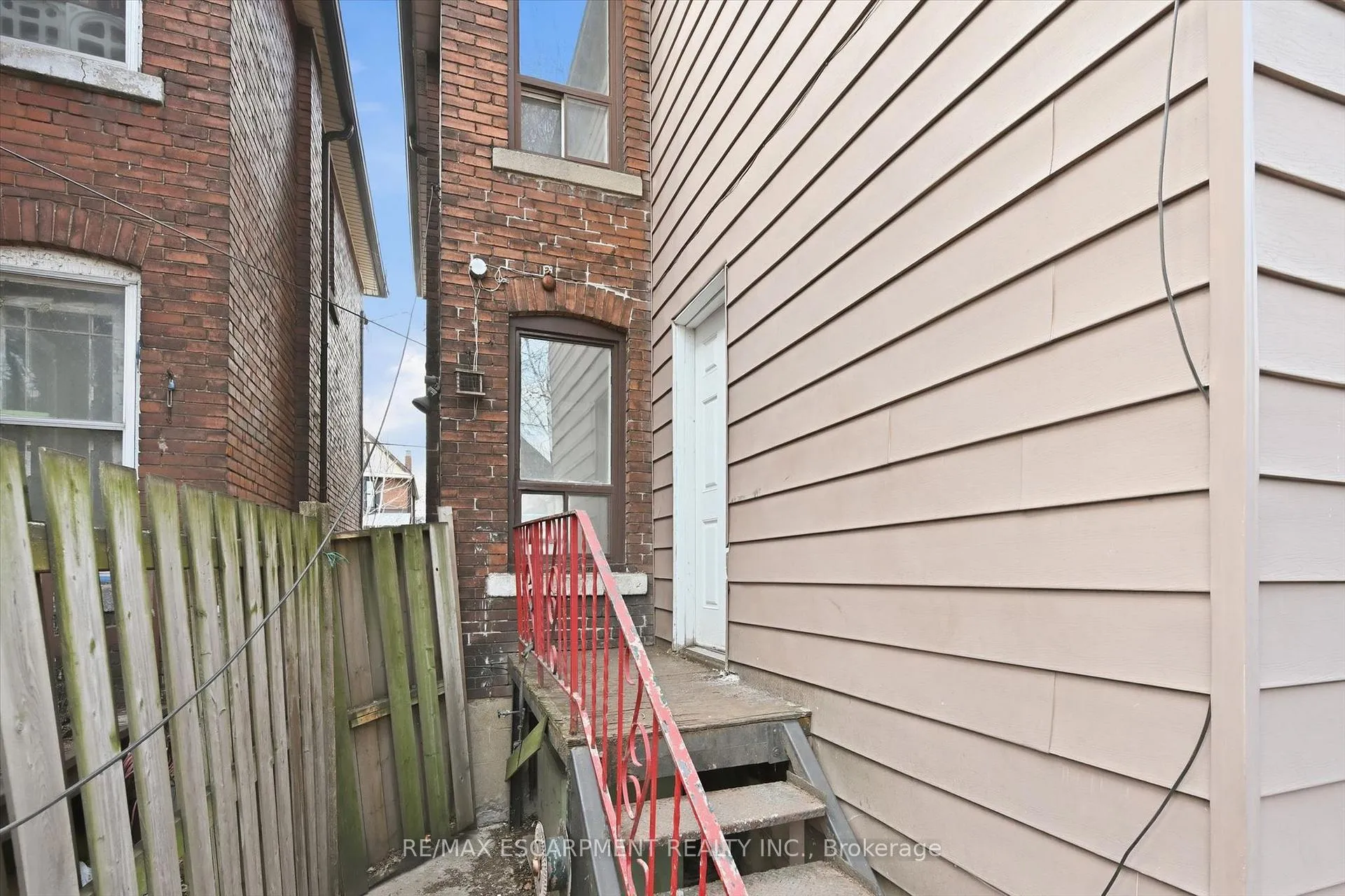 Photo 26 of 761 Cannon Street E, Hamilton, Stipley — HOMEH