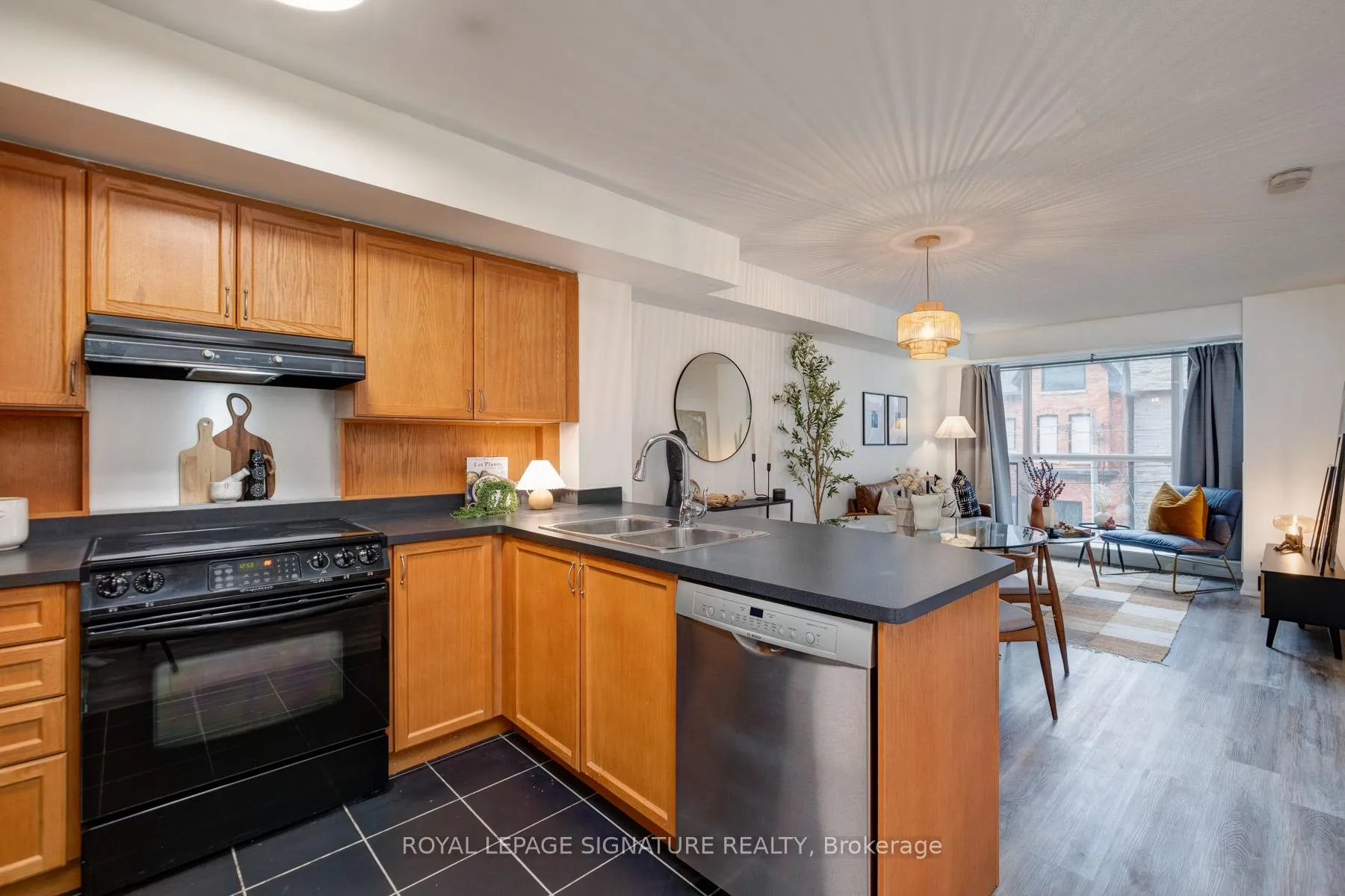 Photo 10 of Unit 311, 18 Beverley Street, Toronto, Kensington-Chinatown — HOMEH
