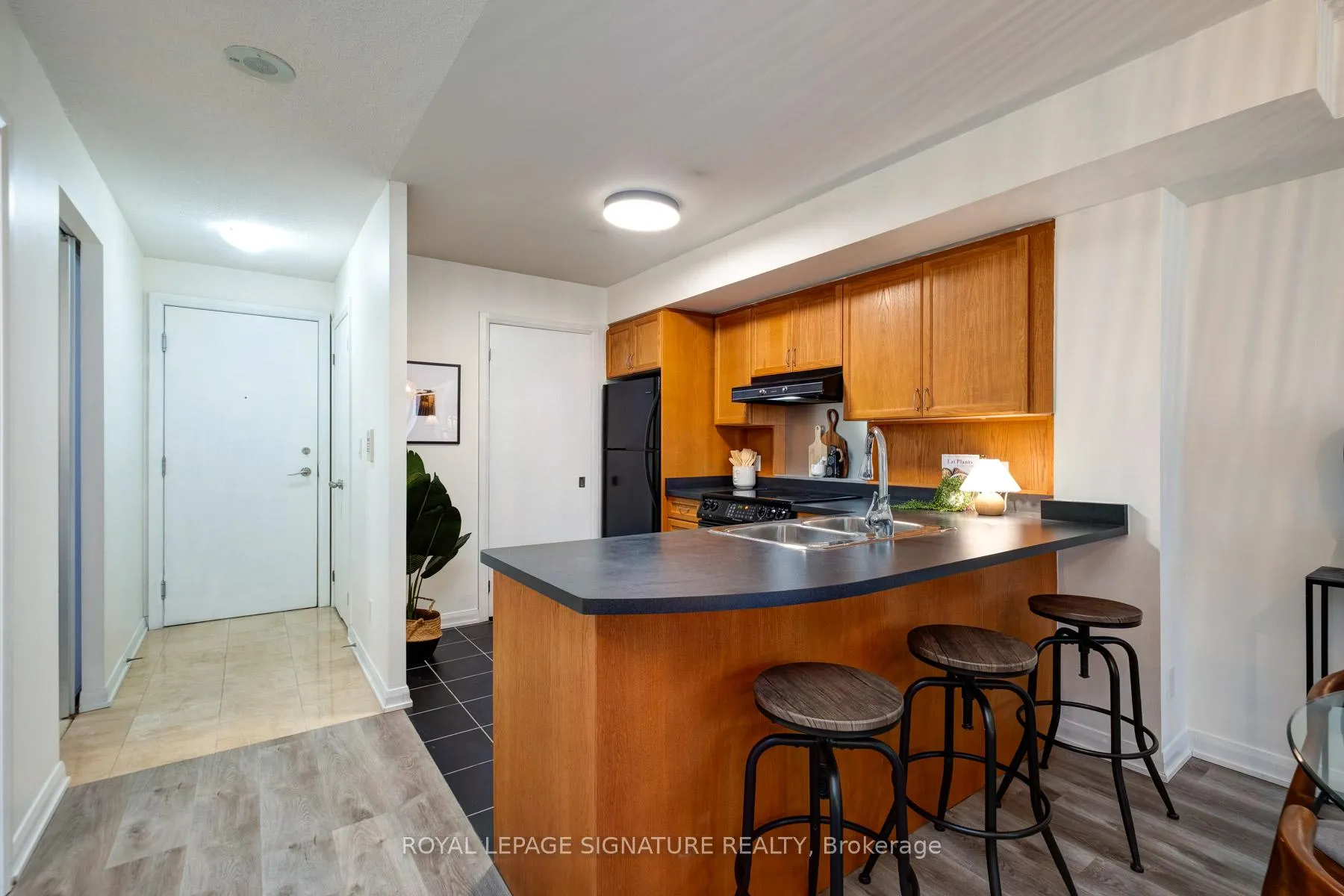 Photo 12 of Unit 311, 18 Beverley Street, Toronto, Kensington-Chinatown — HOMEH