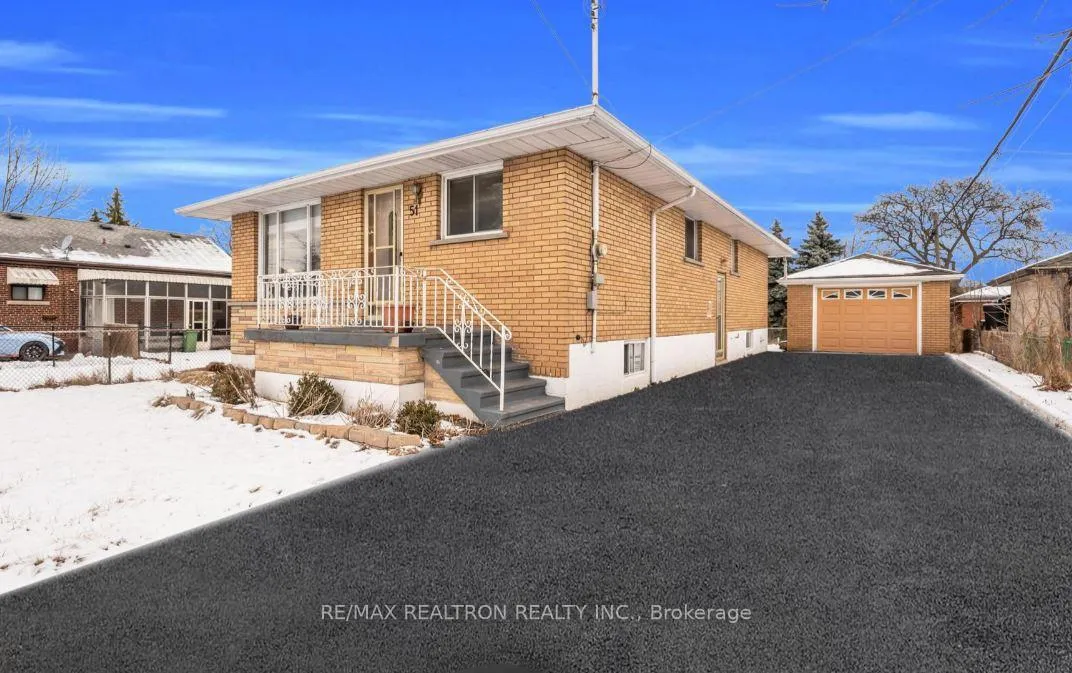Photo 5 of 51 Robroy Avenue, Hamilton, Corman — HOMEH