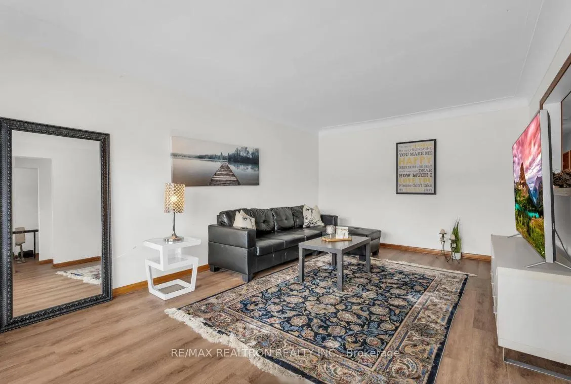 Photo 10 of 51 Robroy Avenue, Hamilton, Corman — HOMEH