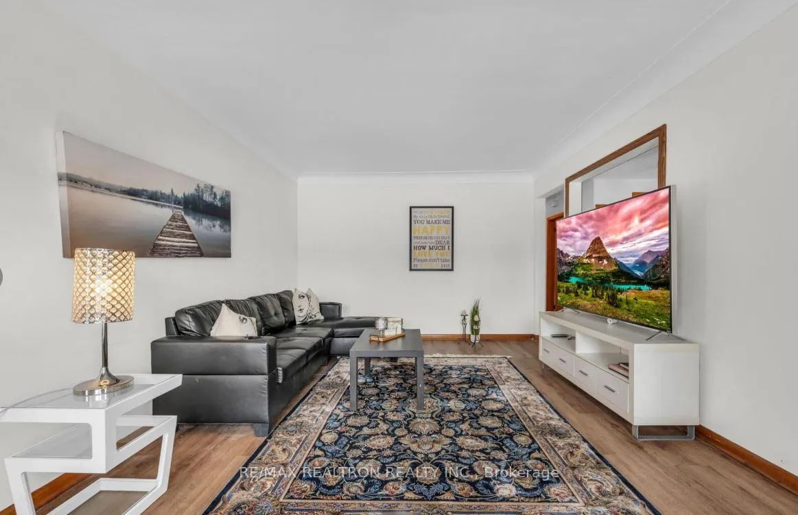 Photo 11 of 51 Robroy Avenue, Hamilton, Corman — HOMEH