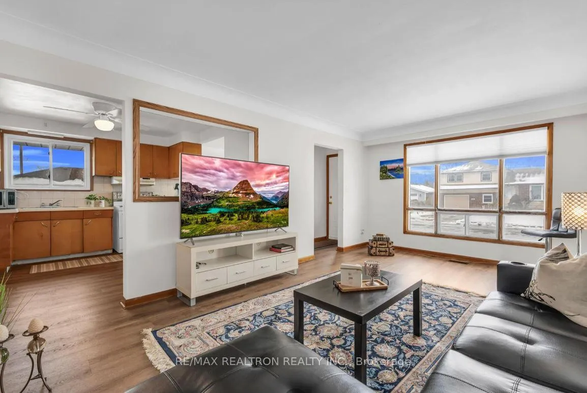 Photo 12 of 51 Robroy Avenue, Hamilton, Corman — HOMEH