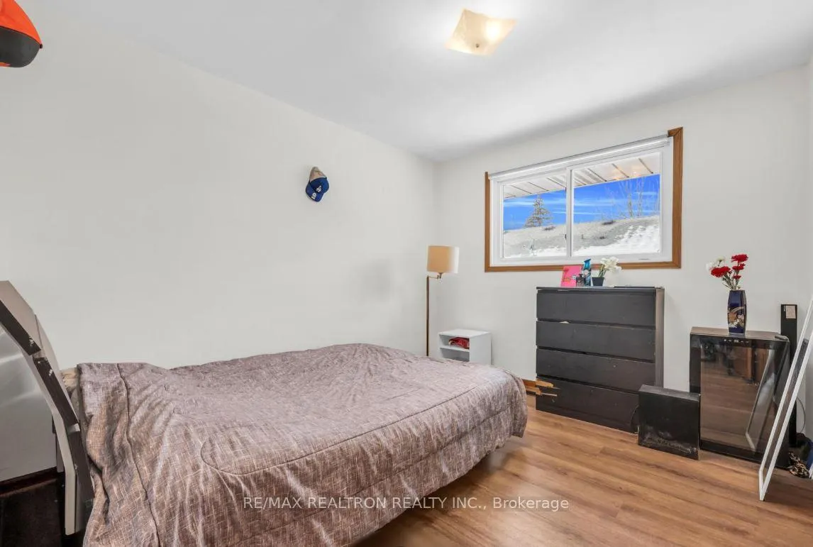 Photo 20 of 51 Robroy Avenue, Hamilton, Corman — HOMEH