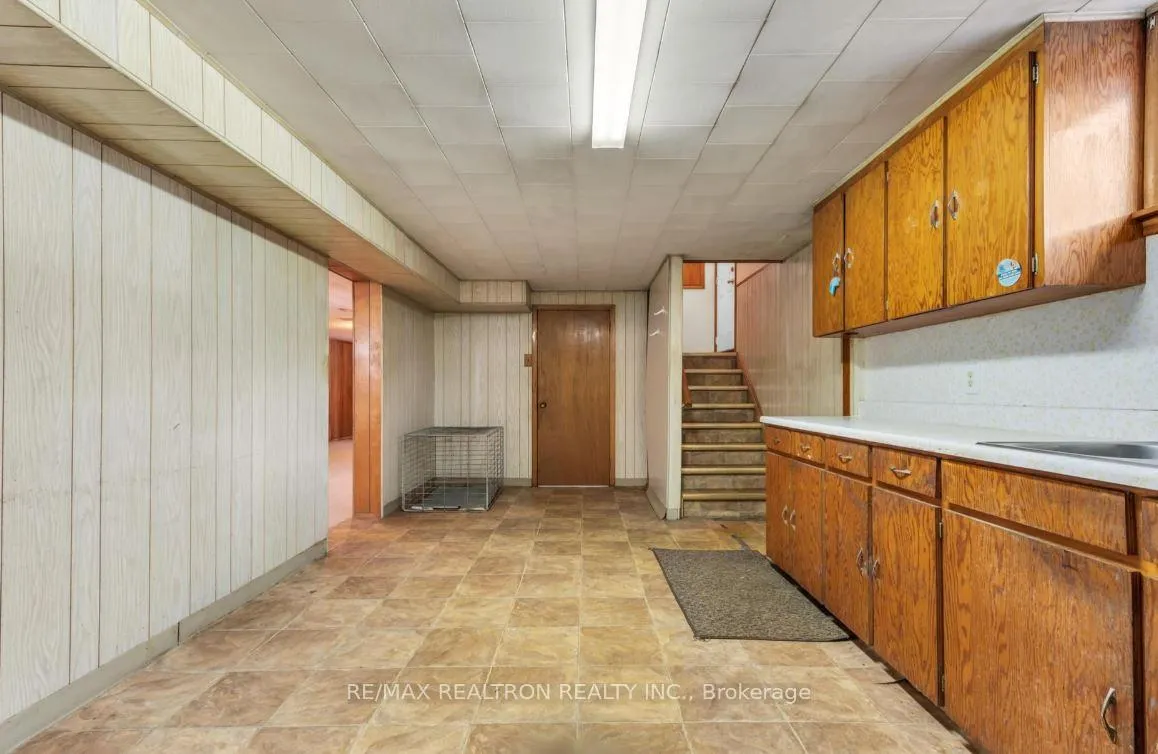 Photo 27 of 51 Robroy Avenue, Hamilton, Corman — HOMEH