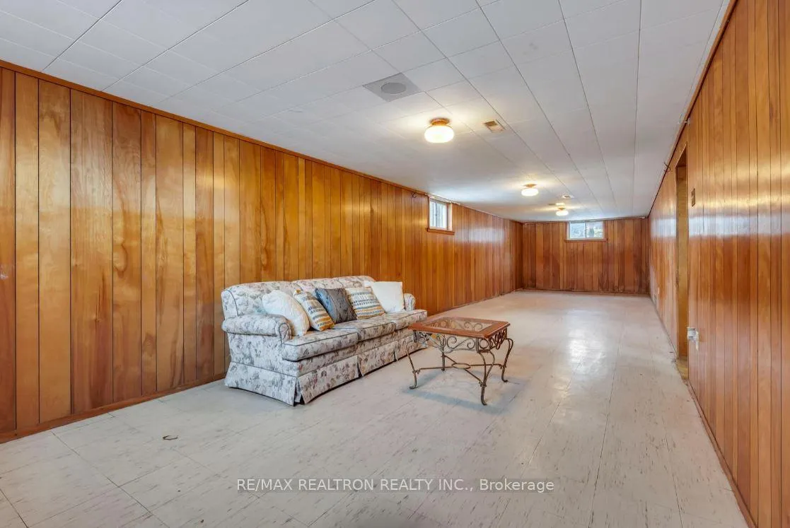 Photo 30 of 51 Robroy Avenue, Hamilton, Corman — HOMEH