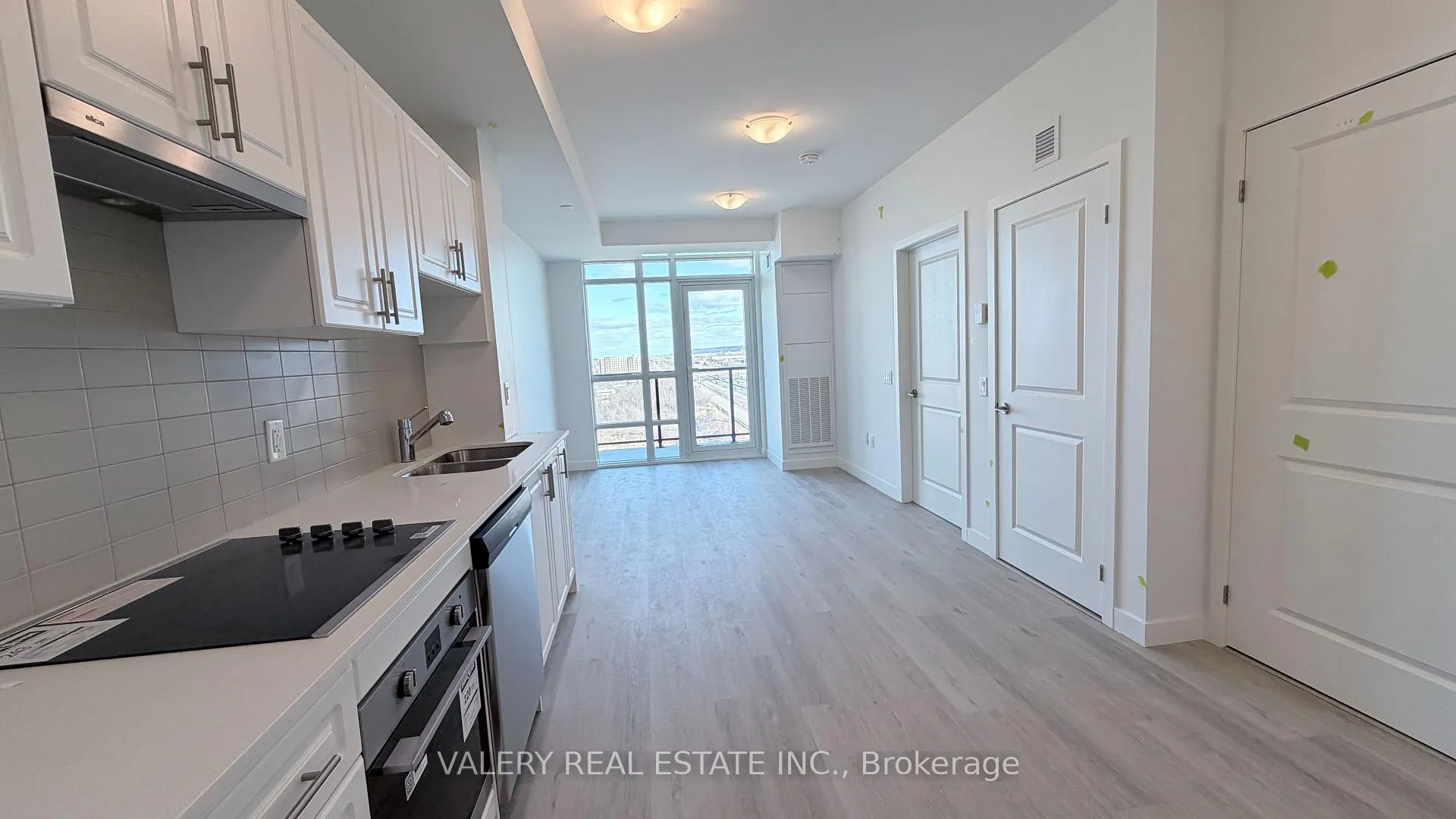 Photo 2 of Unit 1208, 461 Green Rd, Hamilton, Lakeshore — HOMEH