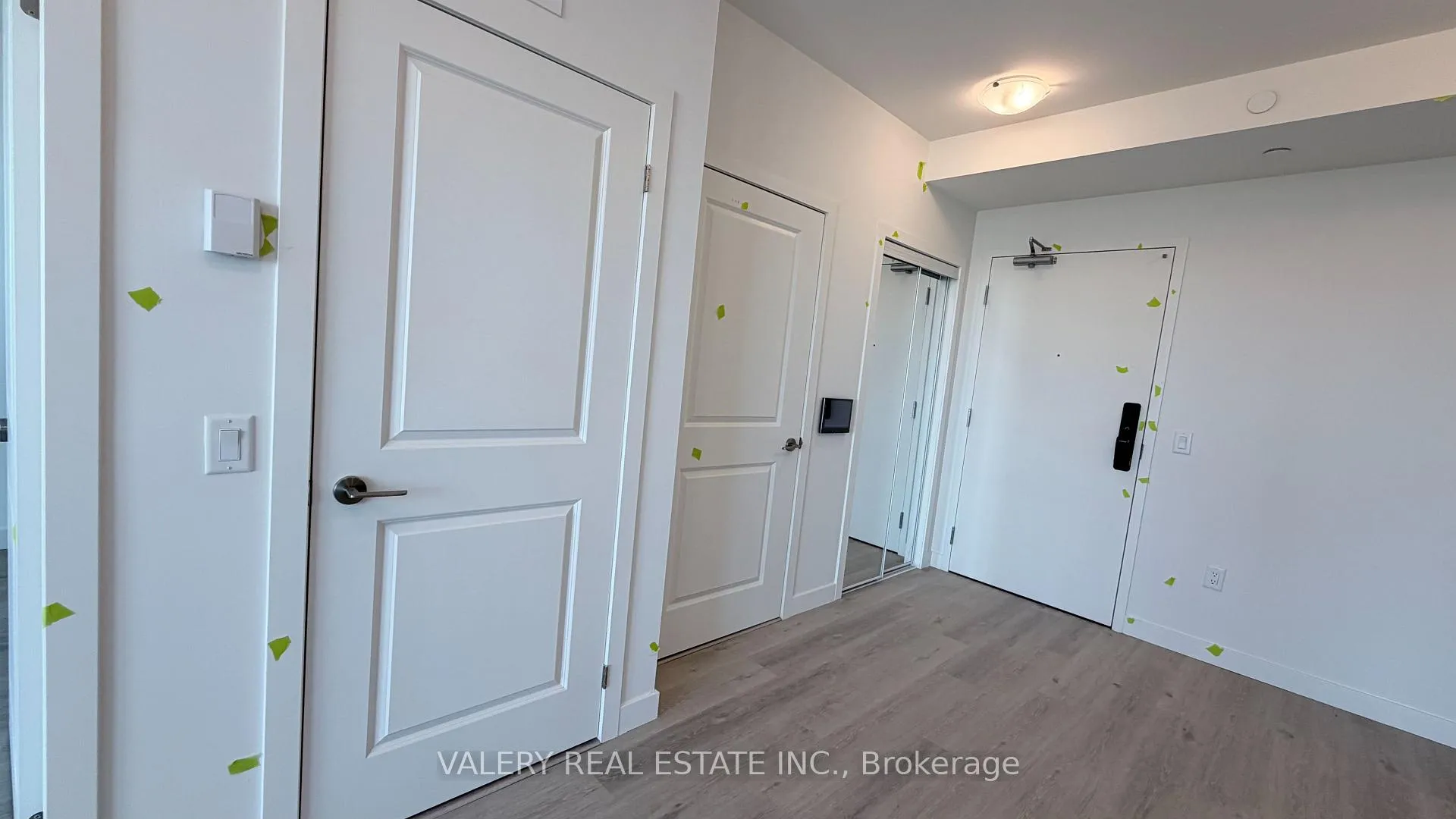 Photo 7 of Unit 1208, 461 Green Rd, Hamilton, Lakeshore — HOMEH