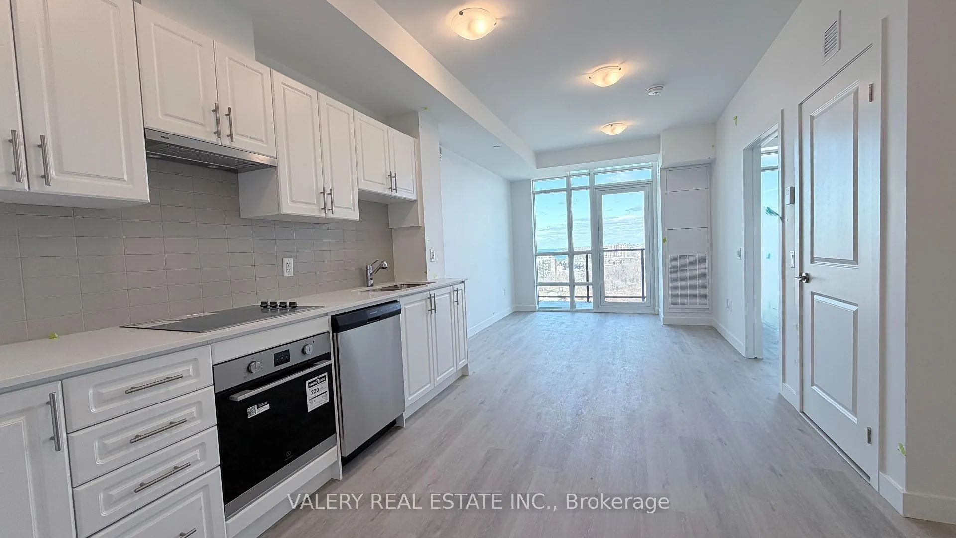Photo 13 of Unit 1208, 461 Green Rd, Hamilton, Lakeshore — HOMEH