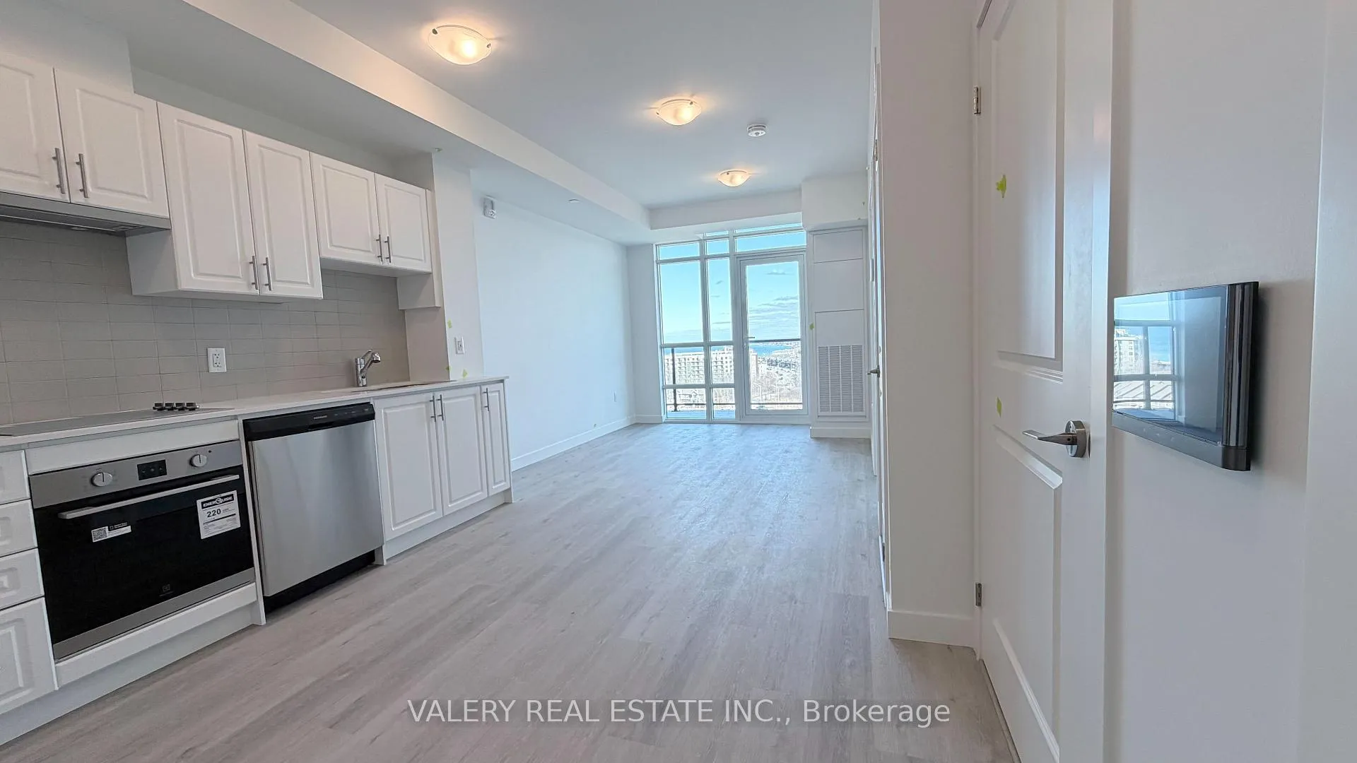Photo 14 of Unit 1208, 461 Green Rd, Hamilton, Lakeshore — HOMEH