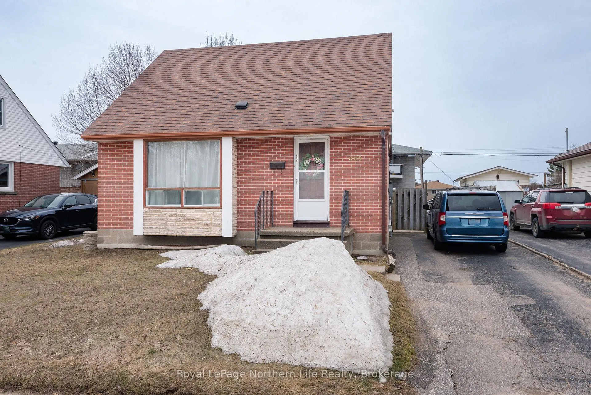 Photo 3 of 889 Phillip Street, North Bay, West End — HOMEH