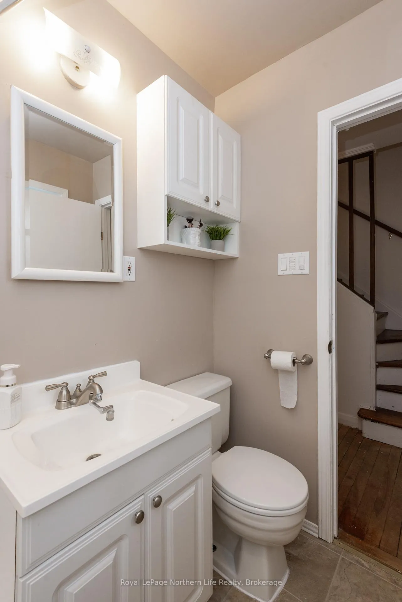 Photo 17 of 889 Phillip Street, North Bay, West End — HOMEH